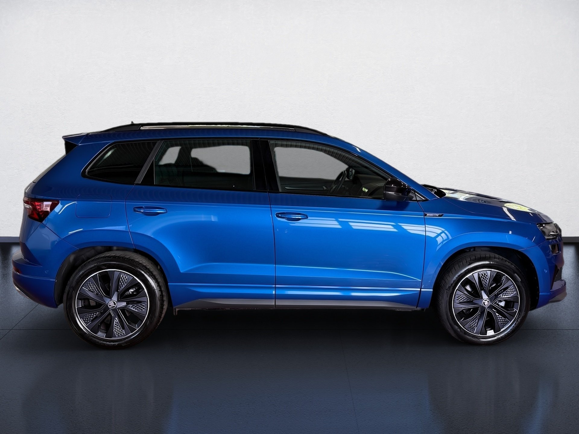 Karoq 2.0 TSI Sportline 4x4 DSG Matrix Pano AHK Standhzg.