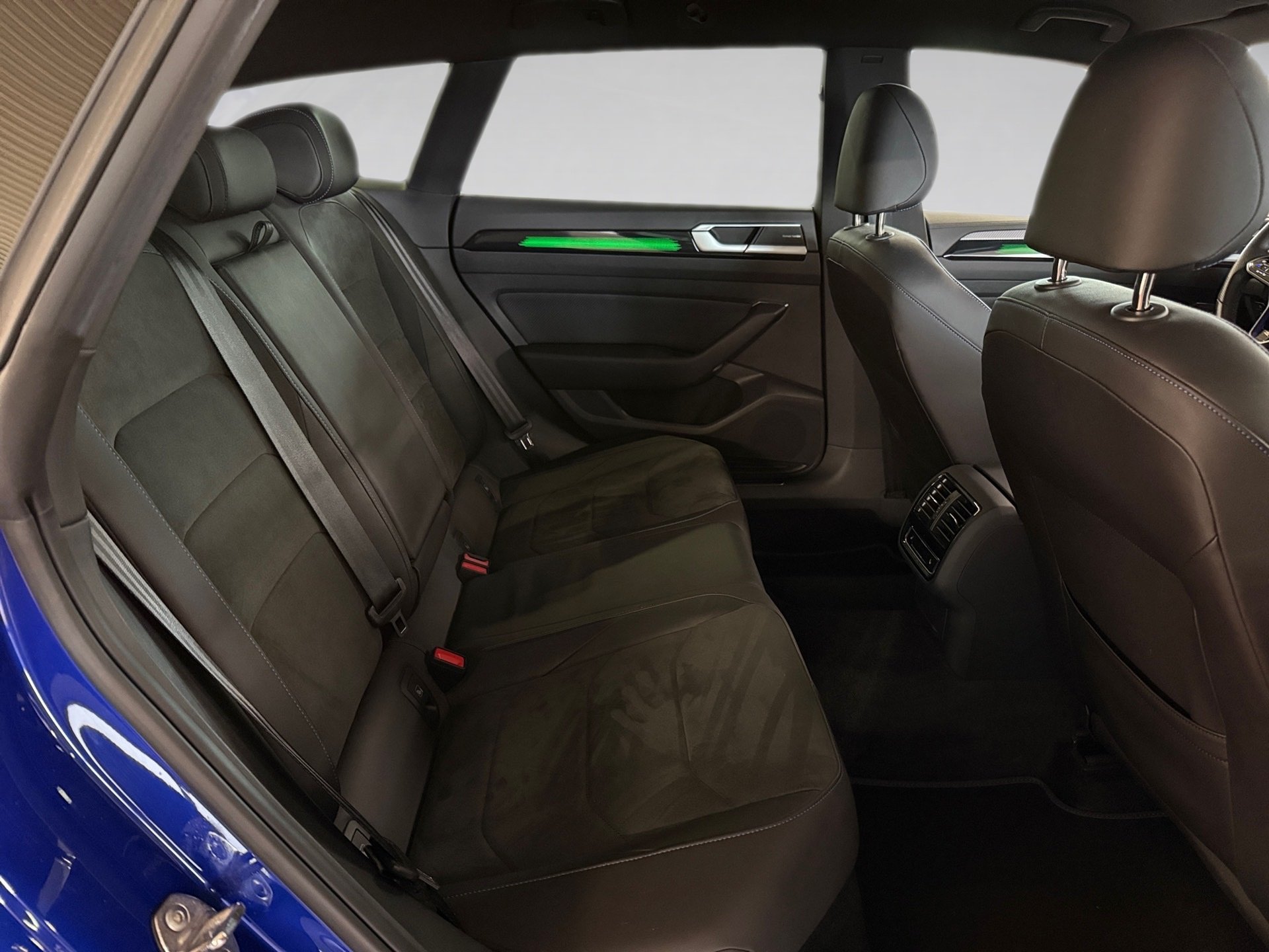 Arteon Shootingbrake R 2.0 TSI 4M DSG Matrix Navi AHK ACC