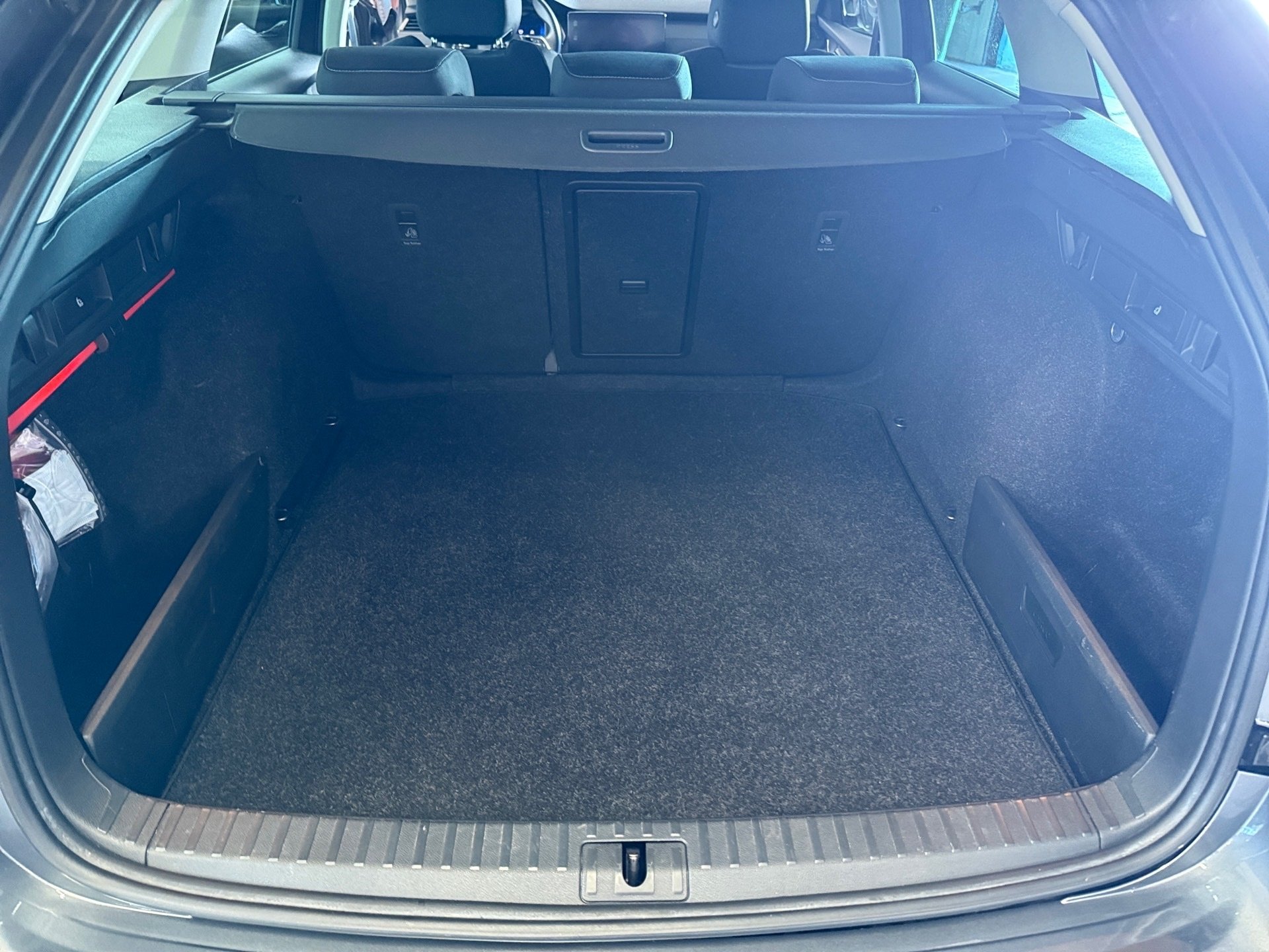 Octavia Combi 2.0 TDI Ambition 4x4 DSG LED Navi PDC