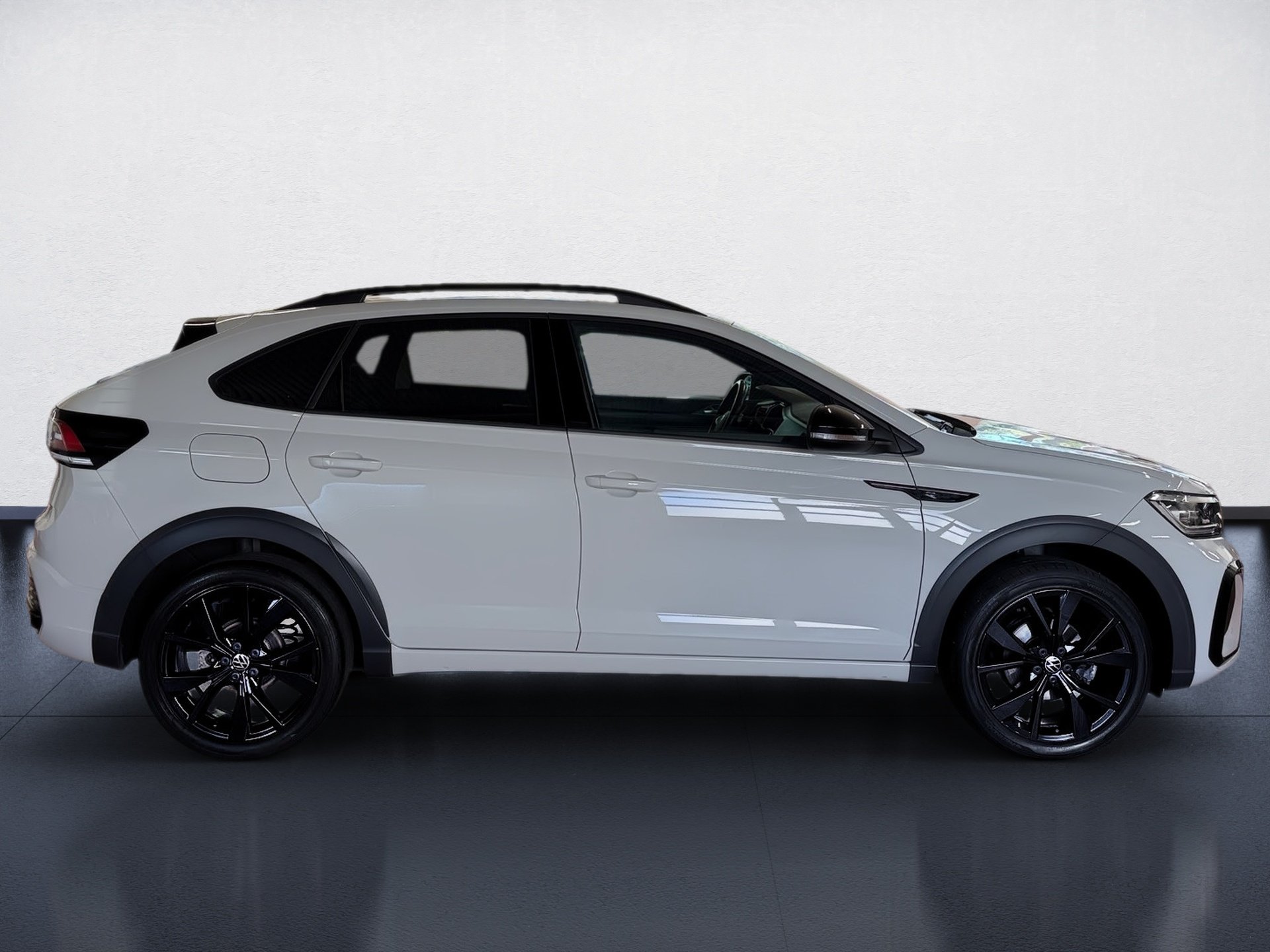 Taigo 1.5 TSI R-Line DSG BlackStyle Matrix AHK Navi RFK