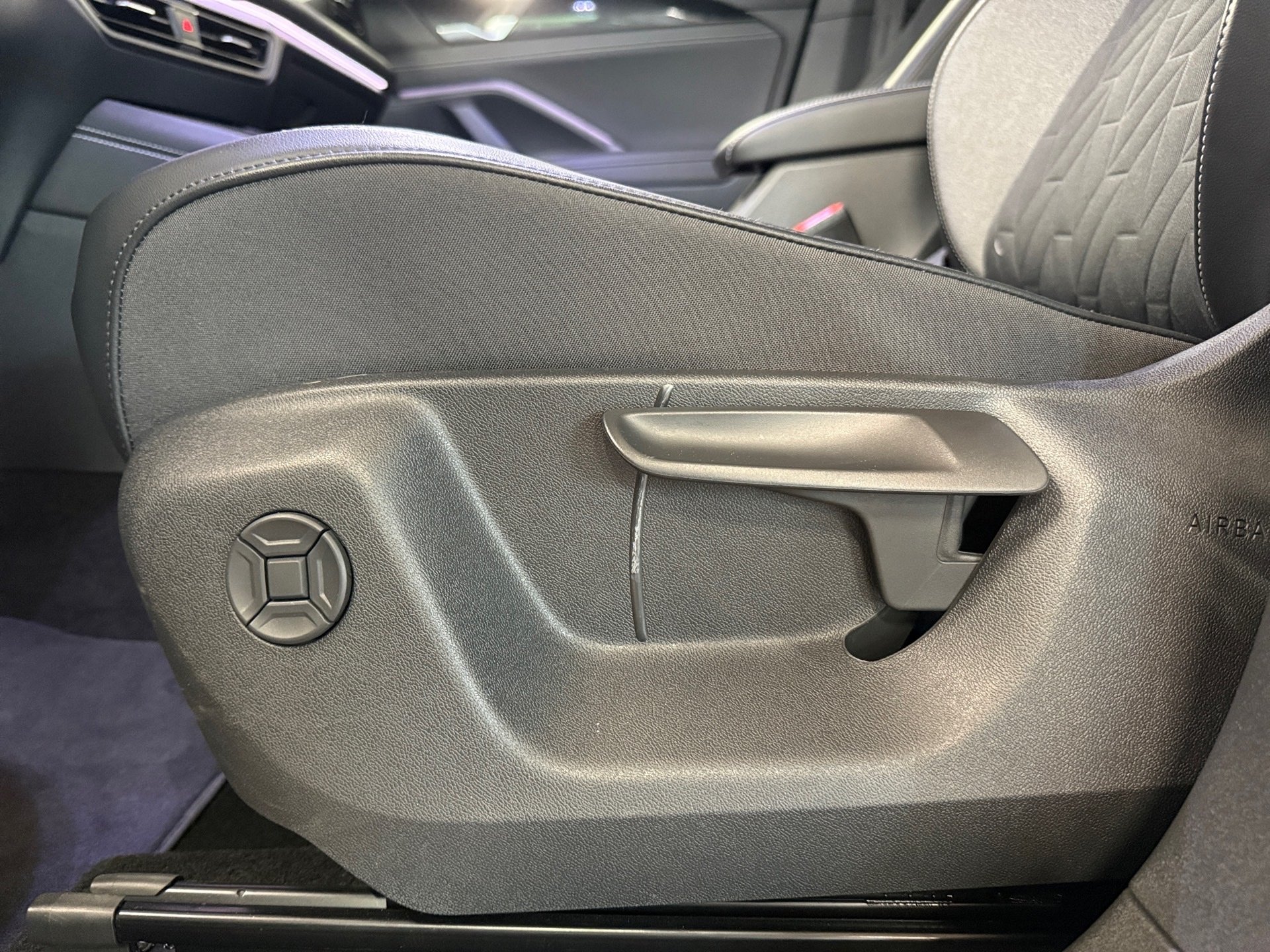 Tiguan 2.0 TDI Goal DSG HD-Matrix HuD AHK ACC Navi AreaView