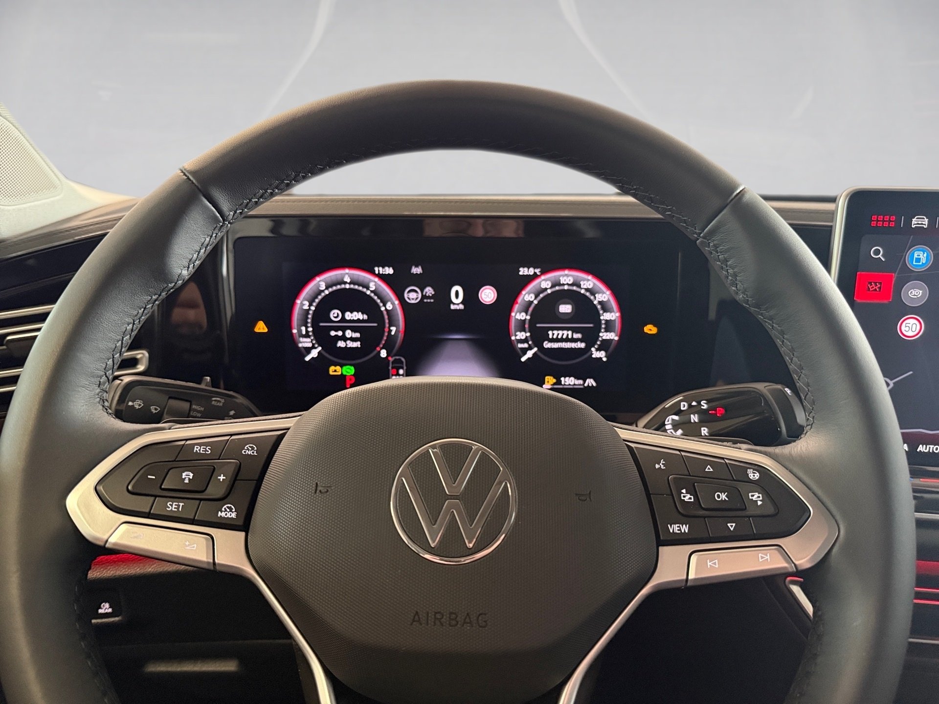 Tiguan 1.5e TSI Elegance DSG HD-Matrix AHK HuD Navi ACC