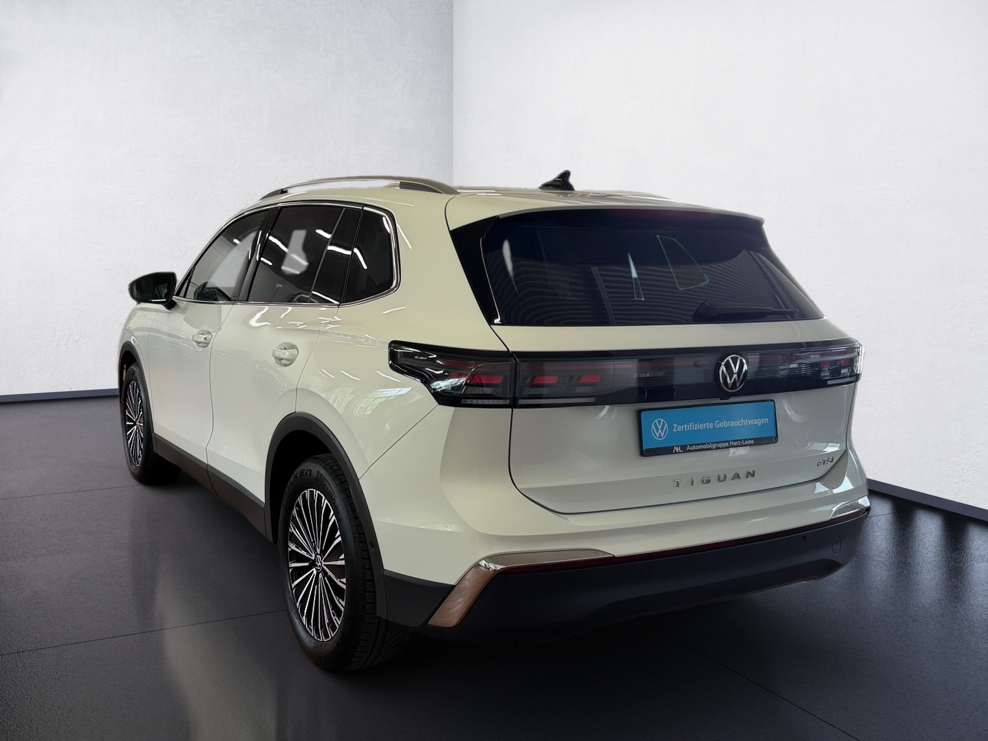 Tiguan 1.5e TSI Elegance DSG HD-Matrix AHK HuD Navi ACC