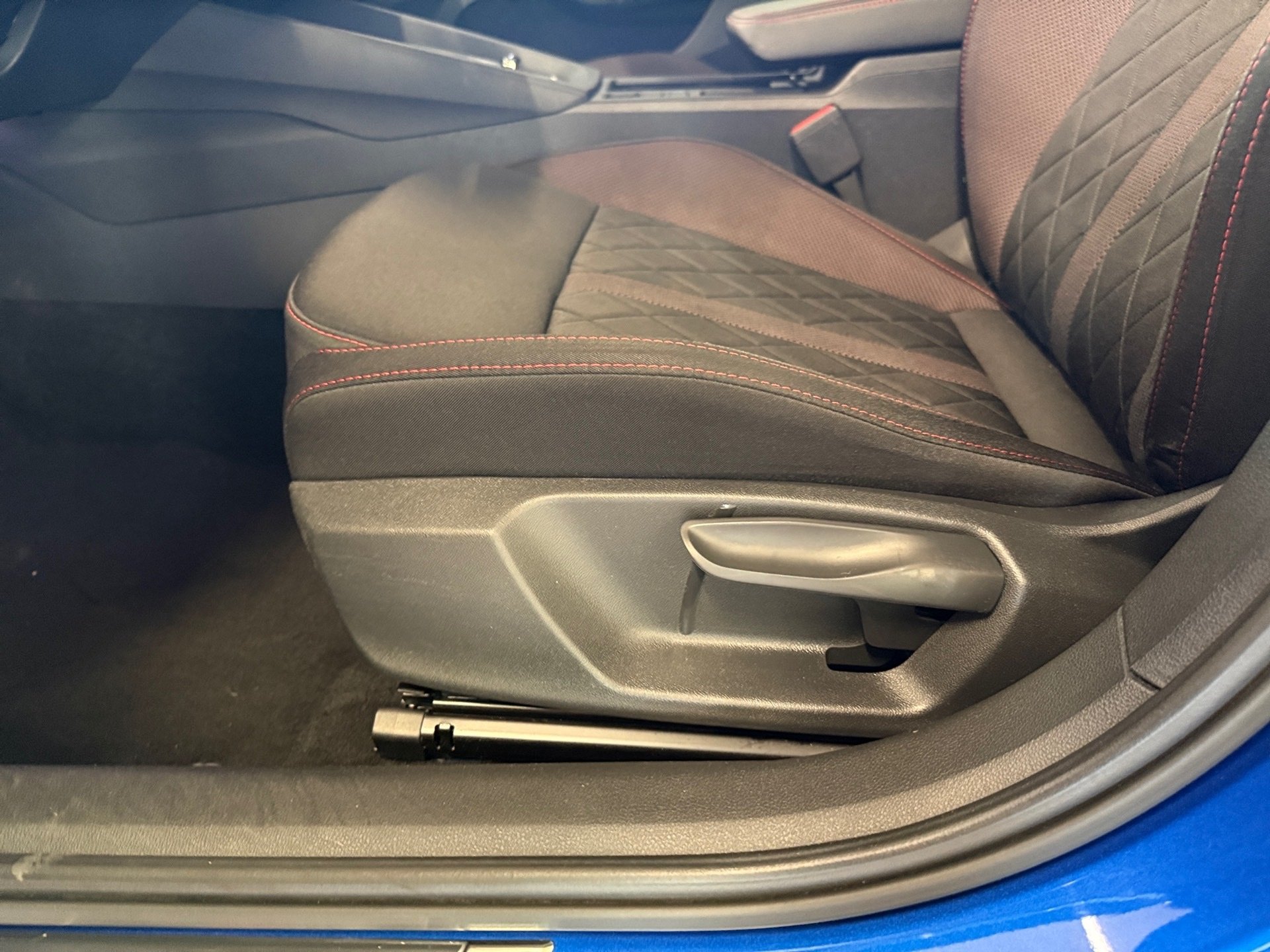 Octavia Combi RS 2.0 TDI DSG LED Navi AHK 4xSHZ