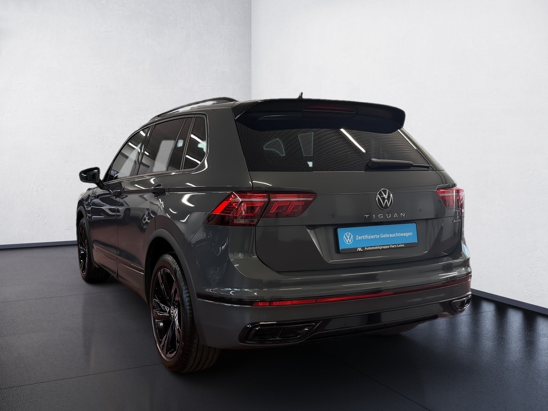 Tiguan 2.0 TSI R-Line 4M DSG BlackStyle Matrix Navi ACC RFK