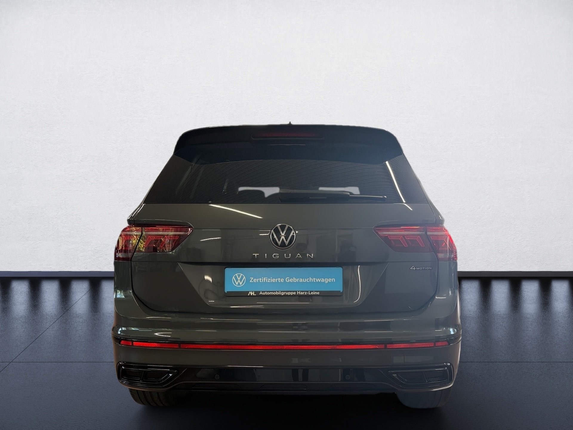 Tiguan 2.0 TSI R-Line 4M DSG BlackStyle Matrix Navi ACC RFK