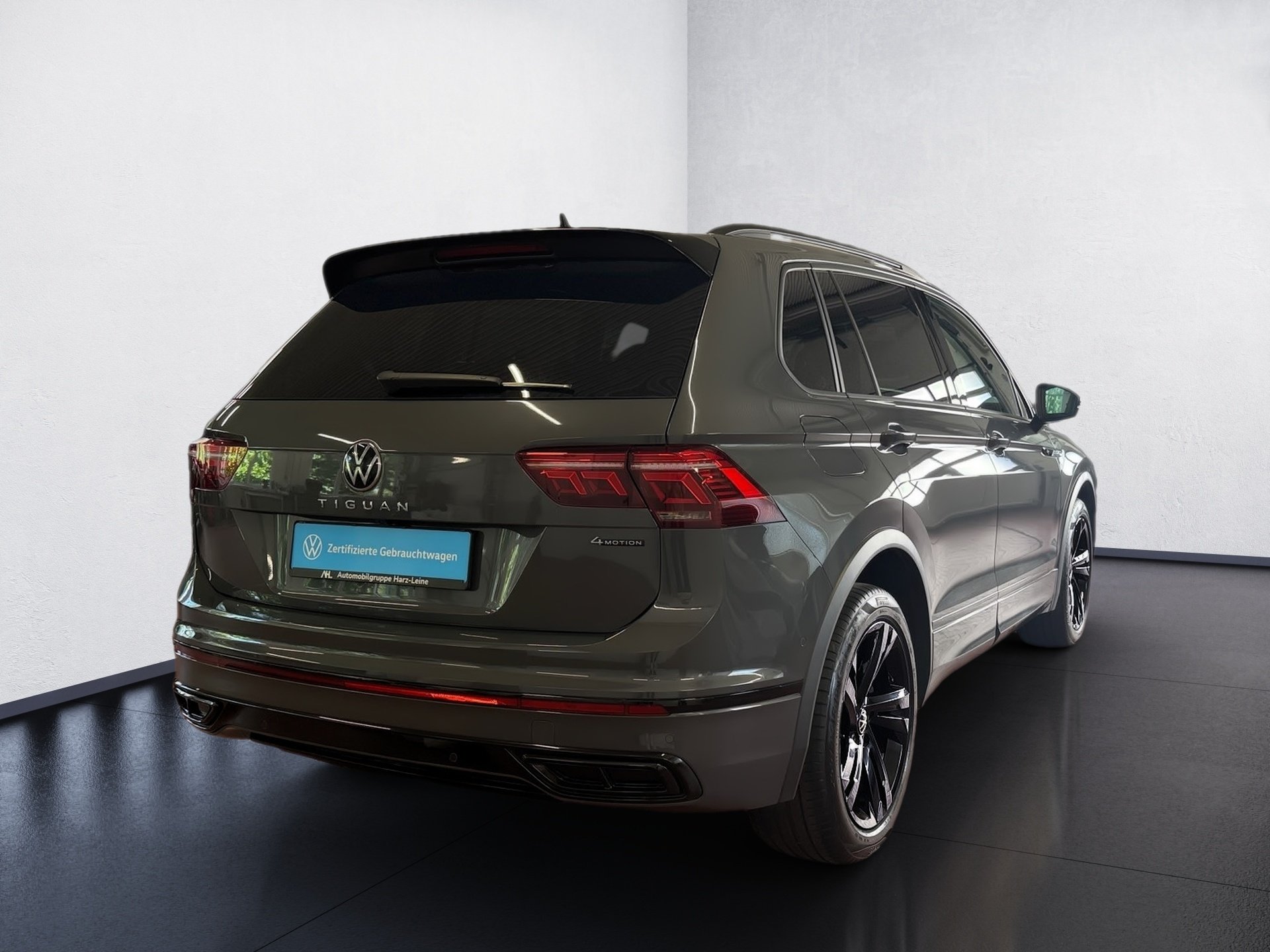 Tiguan 2.0 TSI R-Line 4M DSG BlackStyle Matrix Navi ACC RFK