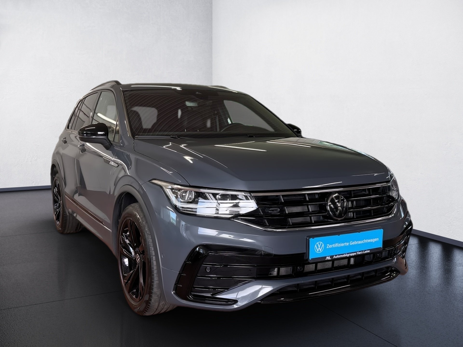 Tiguan 2.0 TSI R-Line 4M DSG BlackStyle Matrix Navi ACC RFK