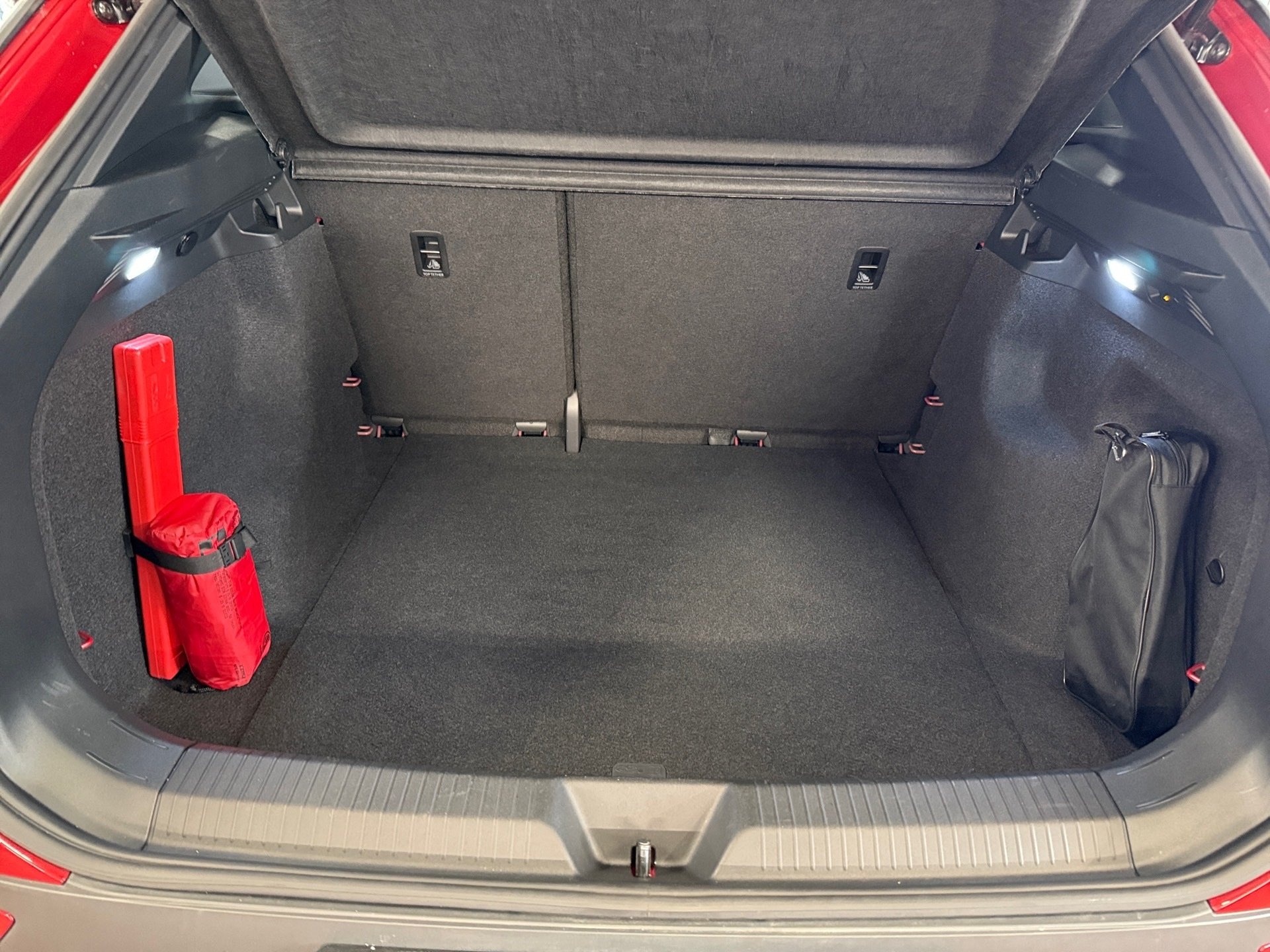 ID.4 Pro Performance AHK Navi ACC RFK Wärmepumpe
