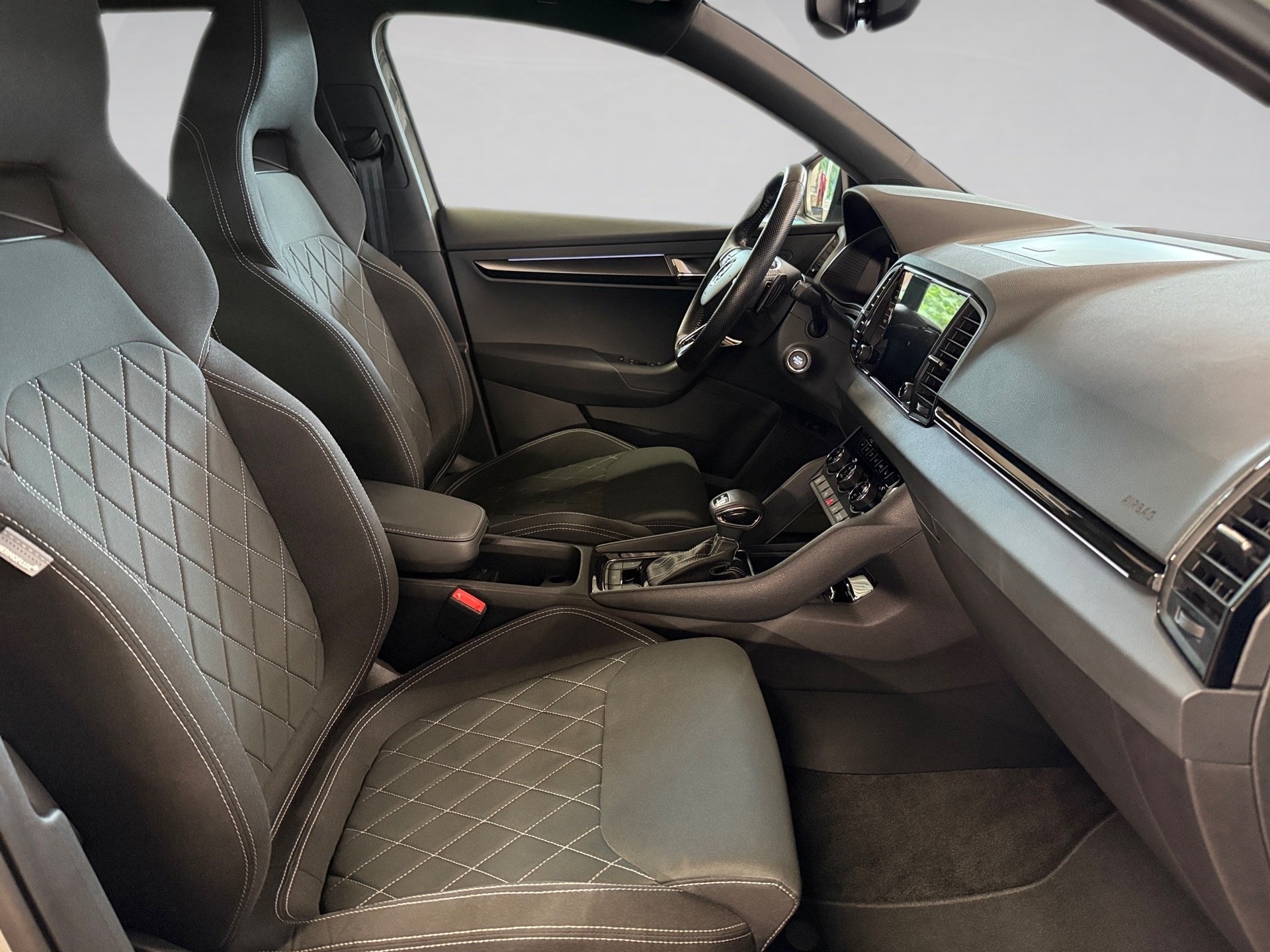 Karoq 2.0 TDI Sportline 4x4 DSG Matrix Navi ACC AHK RFK