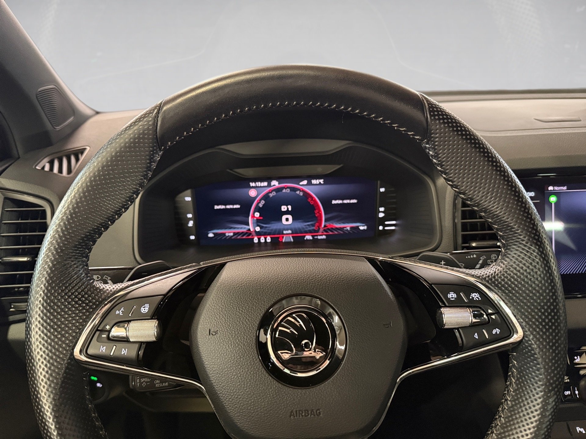 Karoq 2.0 TDI Sportline 4x4 DSG Matrix Navi ACC AHK RFK