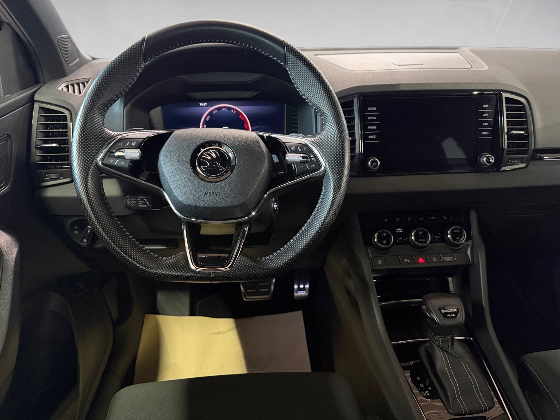 Karoq 2.0 TDI Sportline 4x4 DSG Matrix Navi ACC AHK RFK