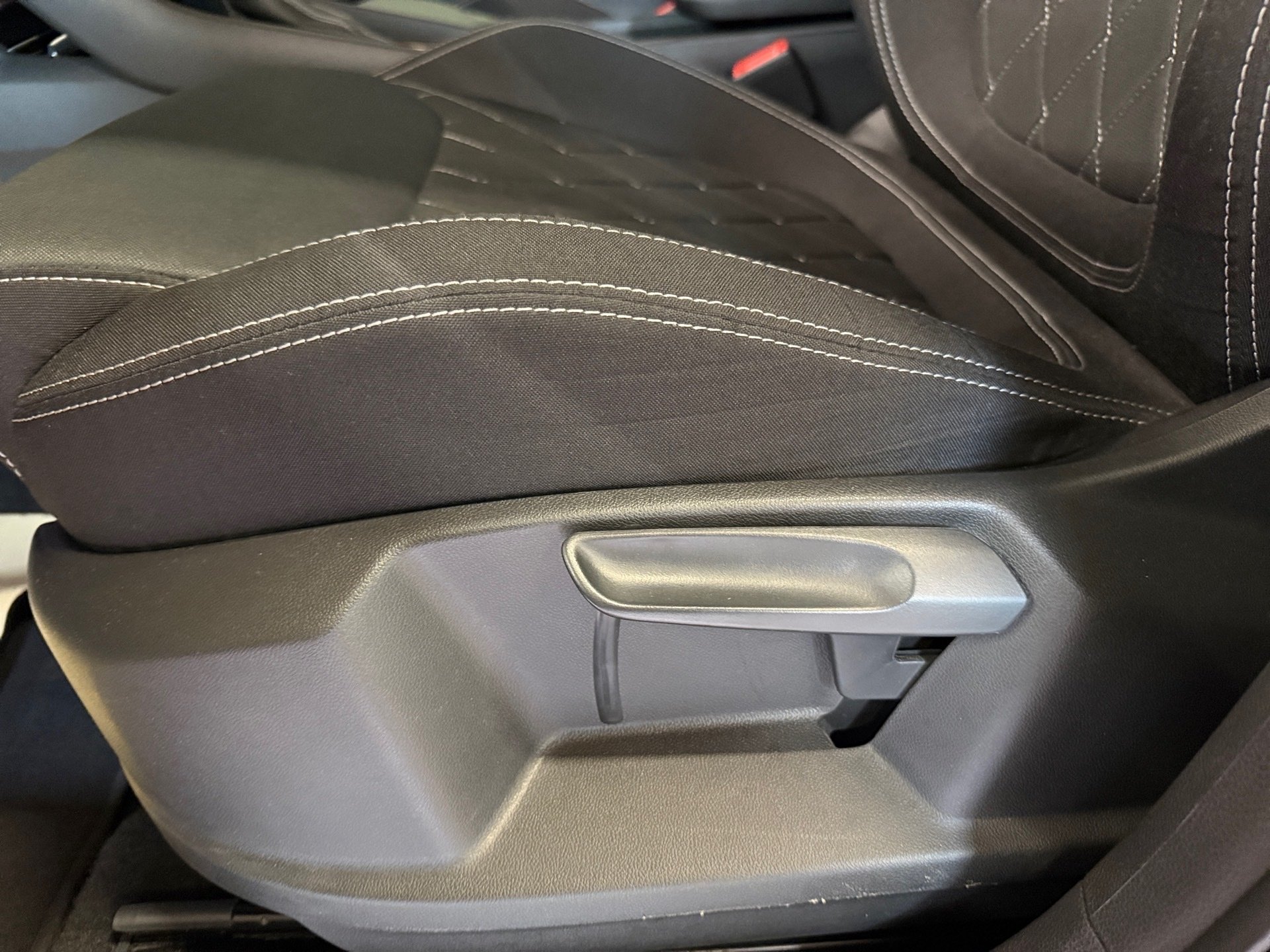 Karoq 2.0 TDI Sportline 4x4 DSG Matrix Navi ACC AHK RFK