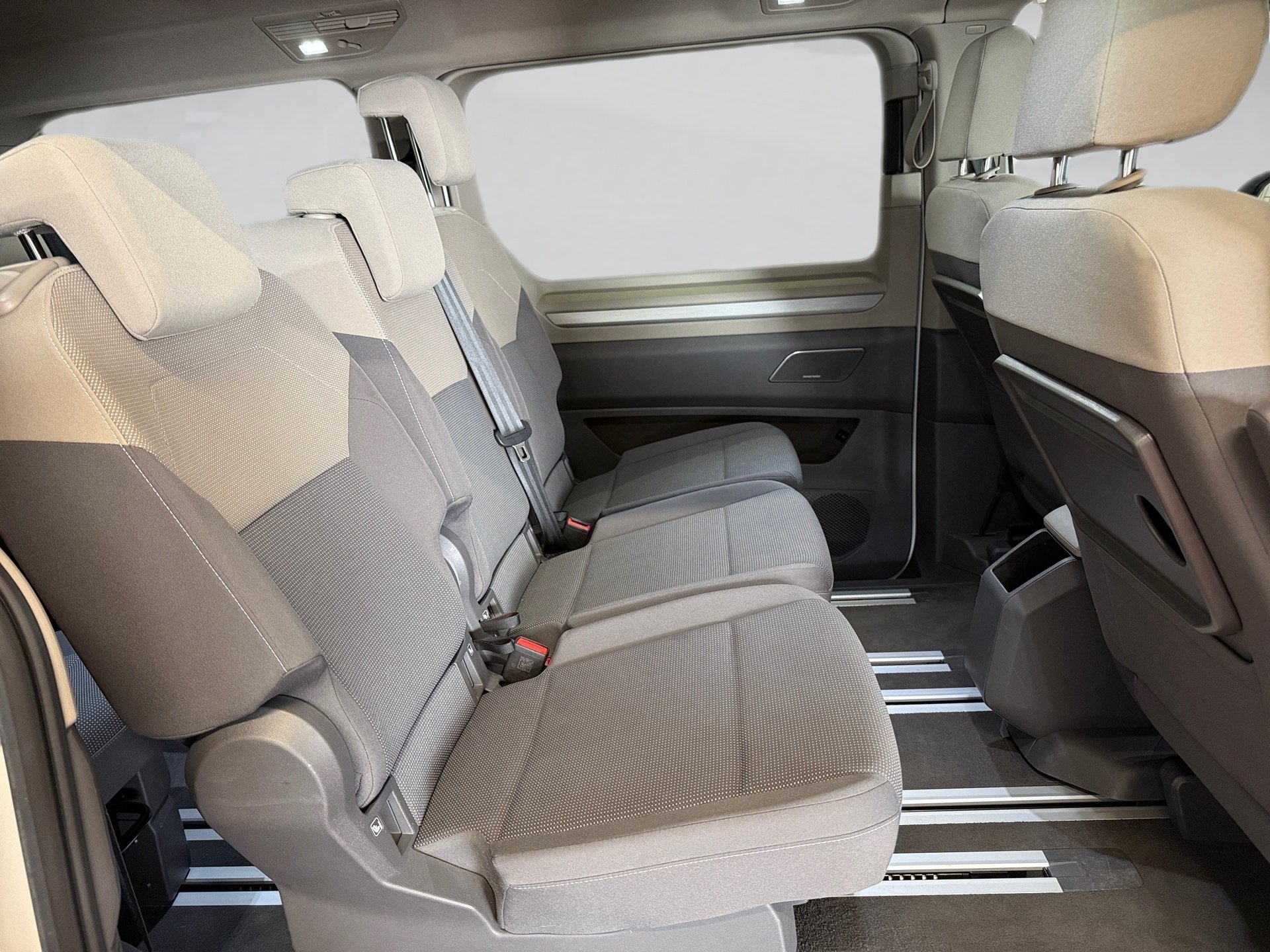 T7 Multivan 2.0 TDI Life DSG Lang 7 Sitzer Matrix Navi ACC RFK