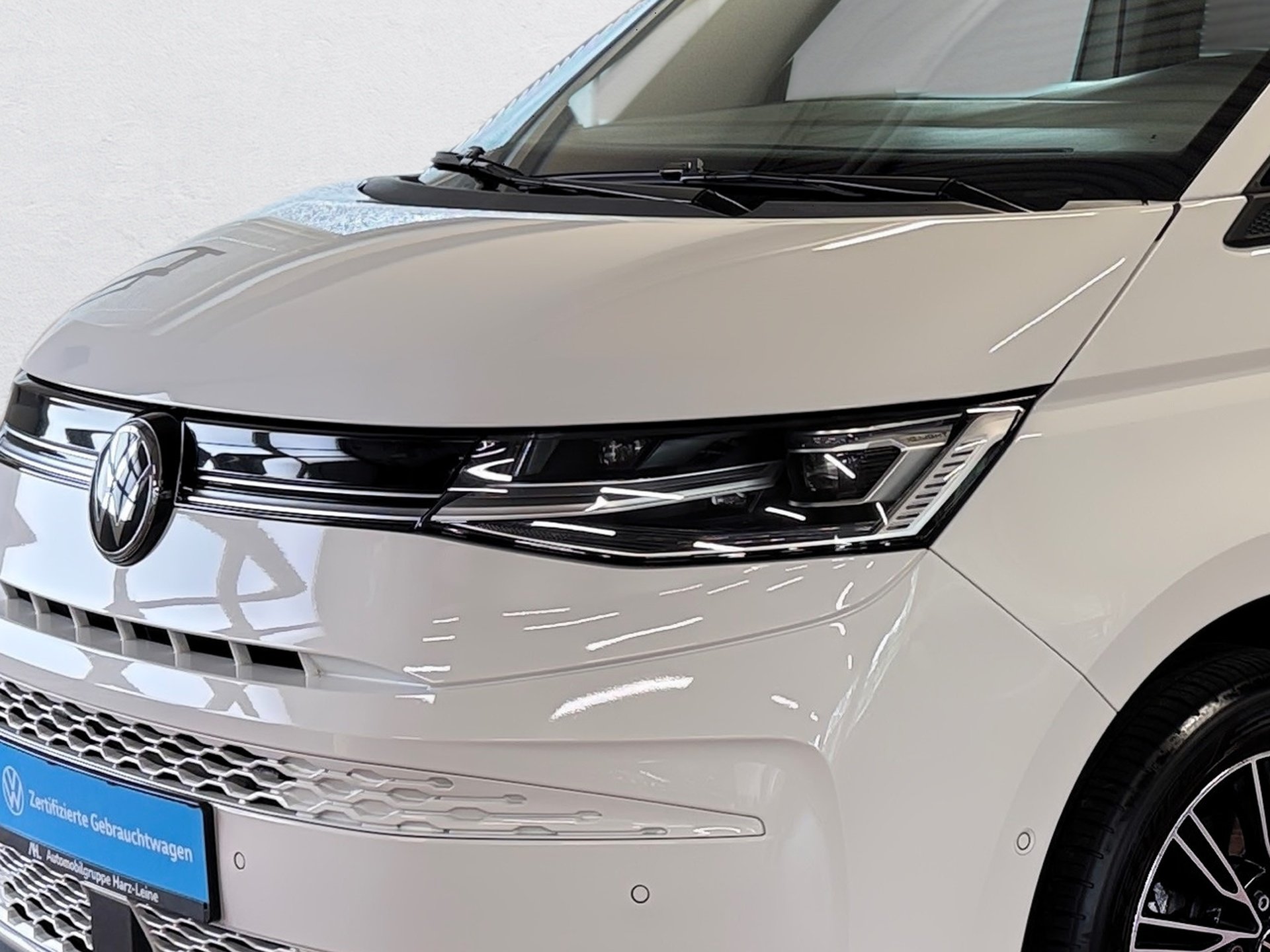 T7 Multivan 2.0 TDI Life DSG Lang 7 Sitzer Matrix Navi ACC RFK