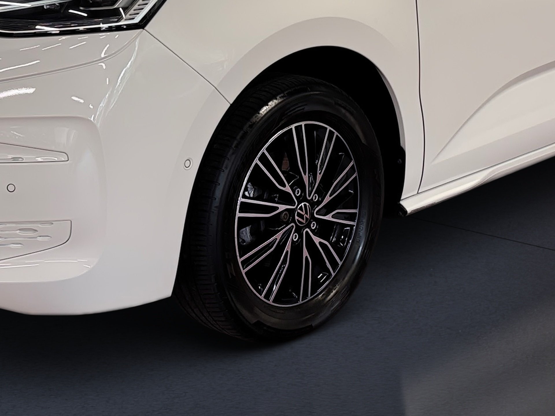 T7 Multivan 2.0 TDI Life DSG Lang 7 Sitzer Matrix Navi ACC RFK