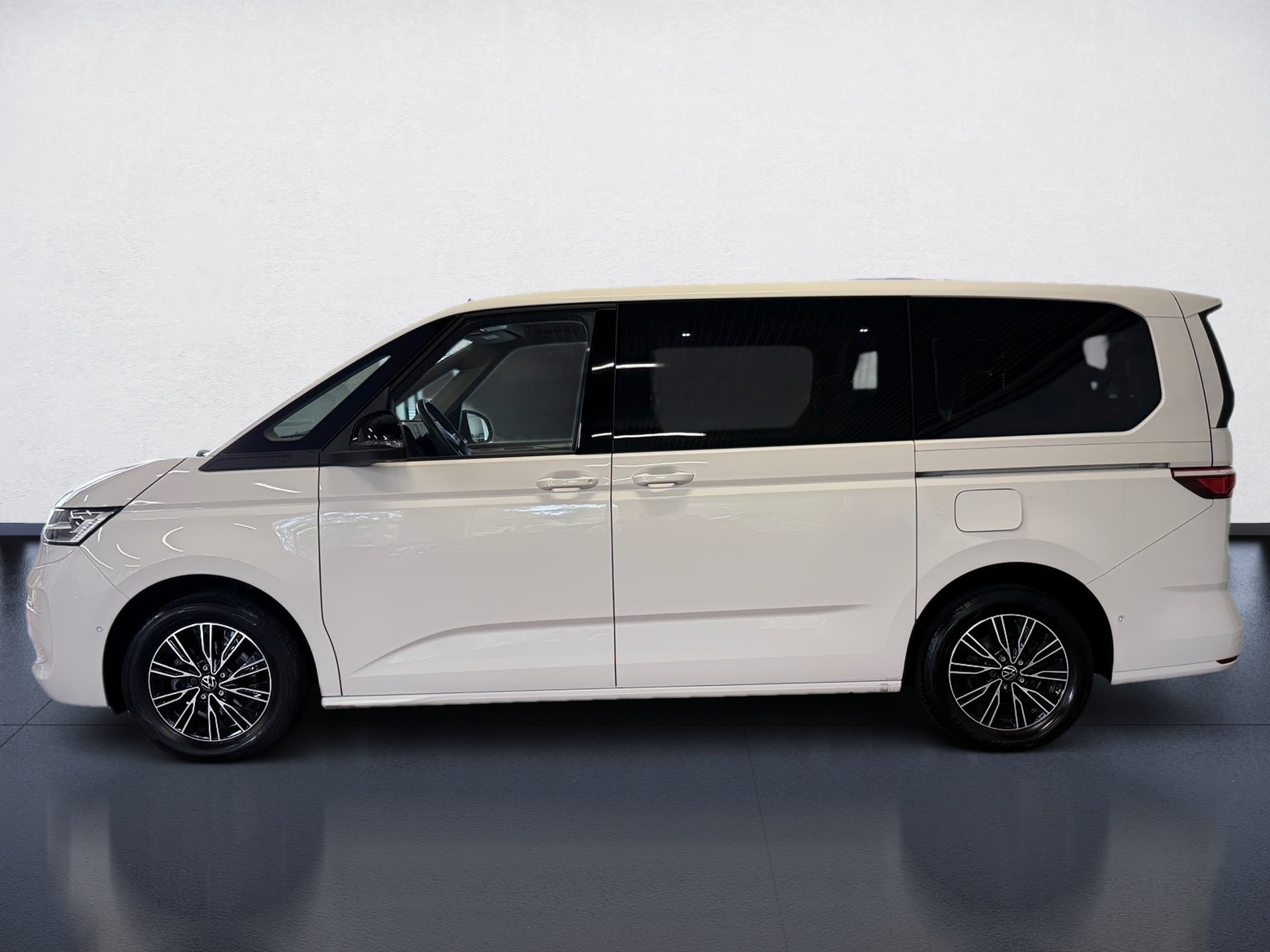 T7 Multivan 2.0 TDI Life DSG Lang 7 Sitzer Matrix Navi ACC RFK