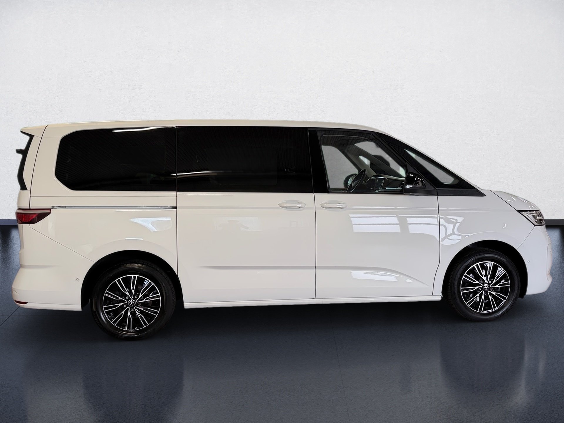 T7 Multivan 2.0 TDI Life DSG Lang 7 Sitzer Matrix Navi ACC RFK