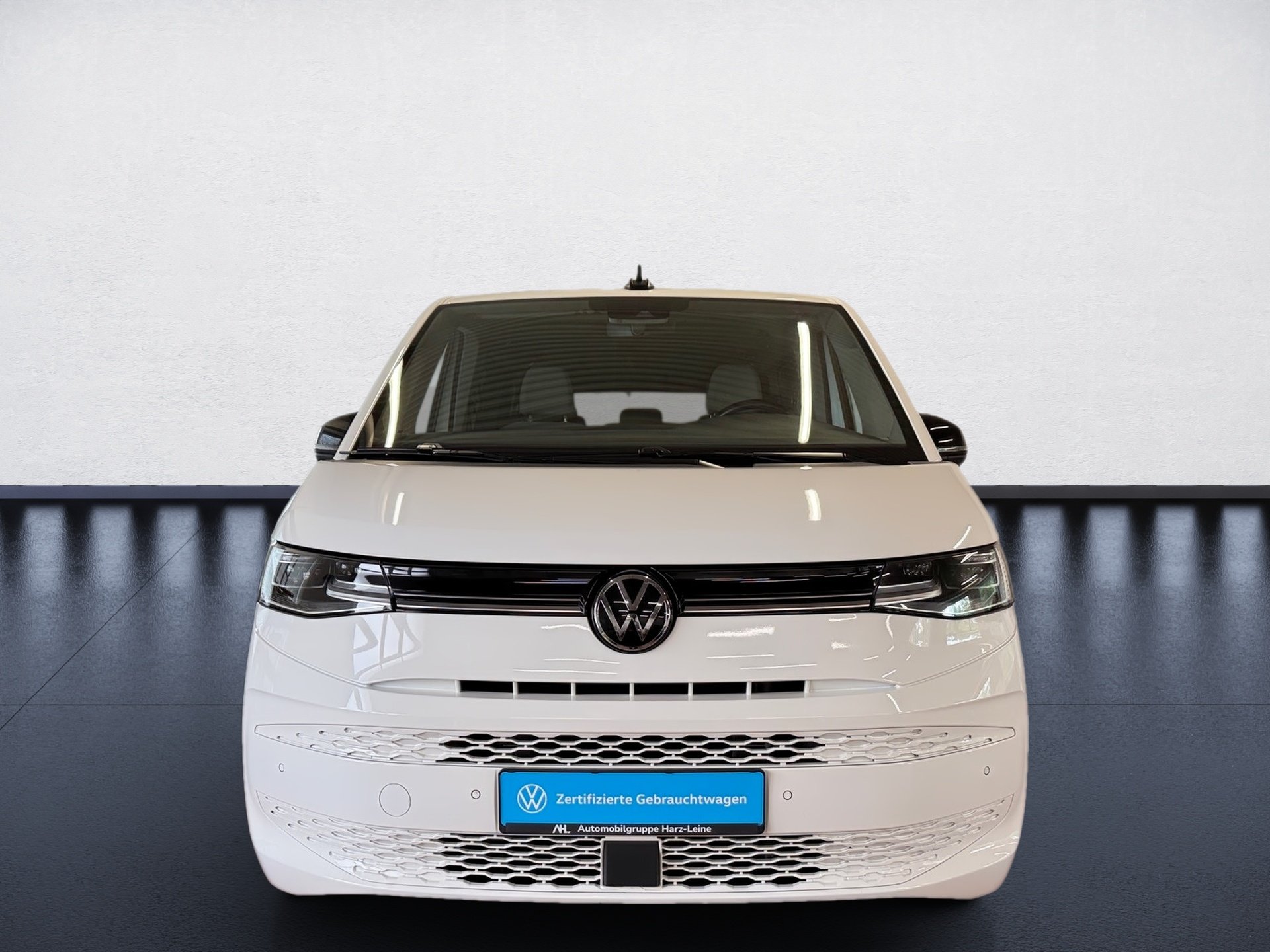 T7 Multivan 2.0 TDI Life DSG Lang 7 Sitzer Matrix Navi ACC RFK
