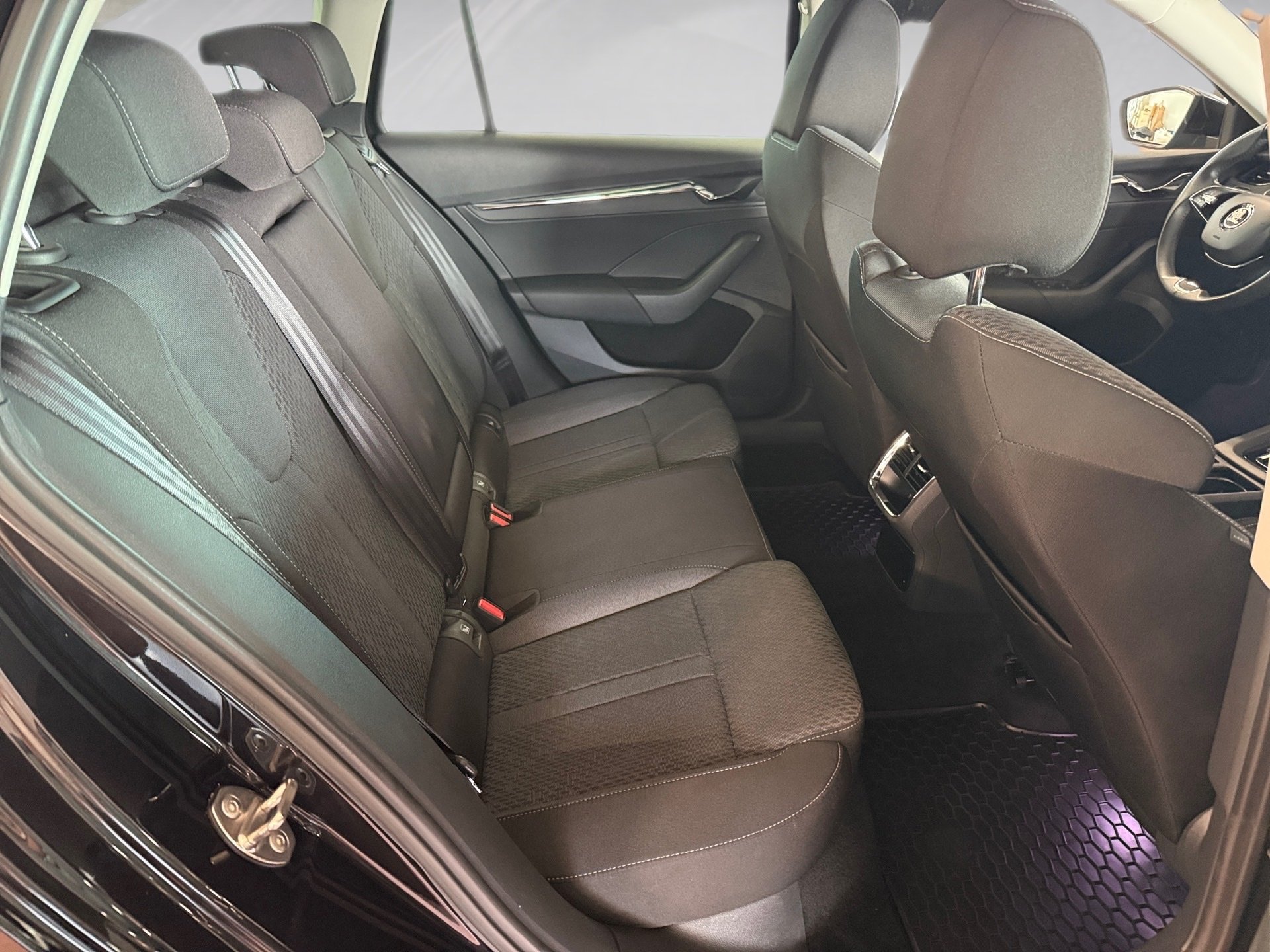 Octavia Combi 2.0 TDI Style DSG LED Navi ACC HuD