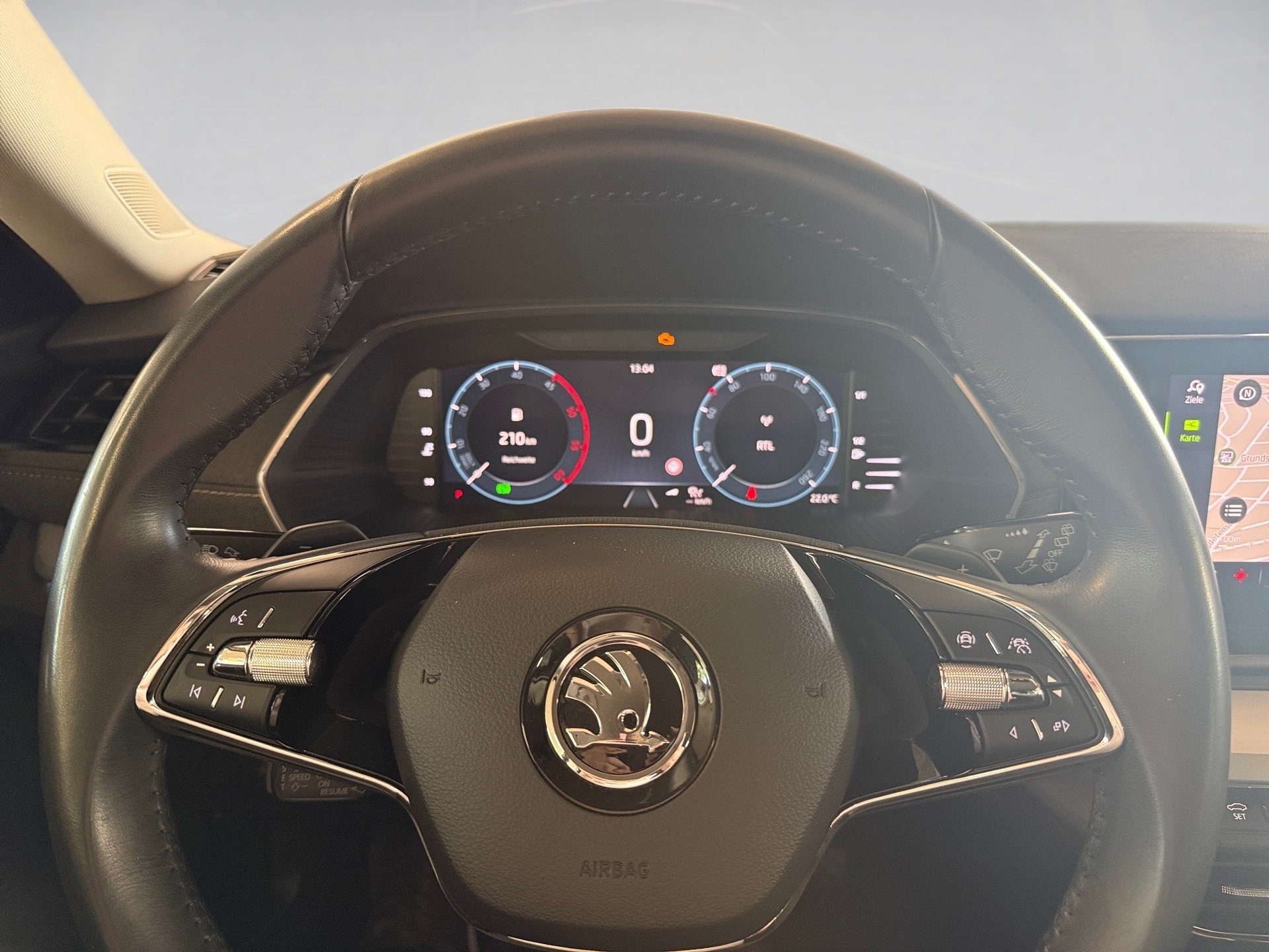 Octavia Combi 2.0 TDI Style DSG LED Navi ACC HuD