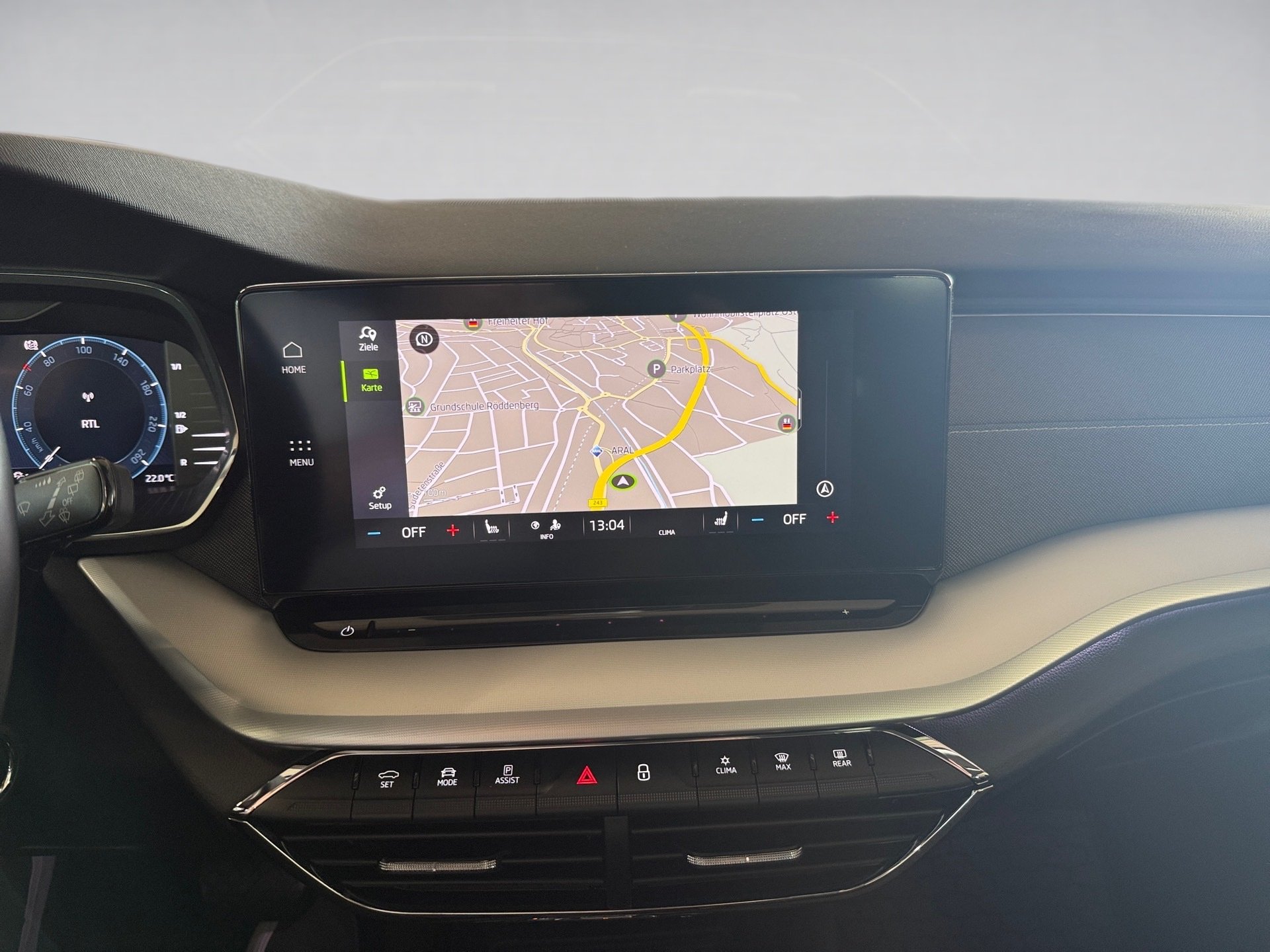 Octavia Combi 2.0 TDI Style DSG LED Navi ACC HuD