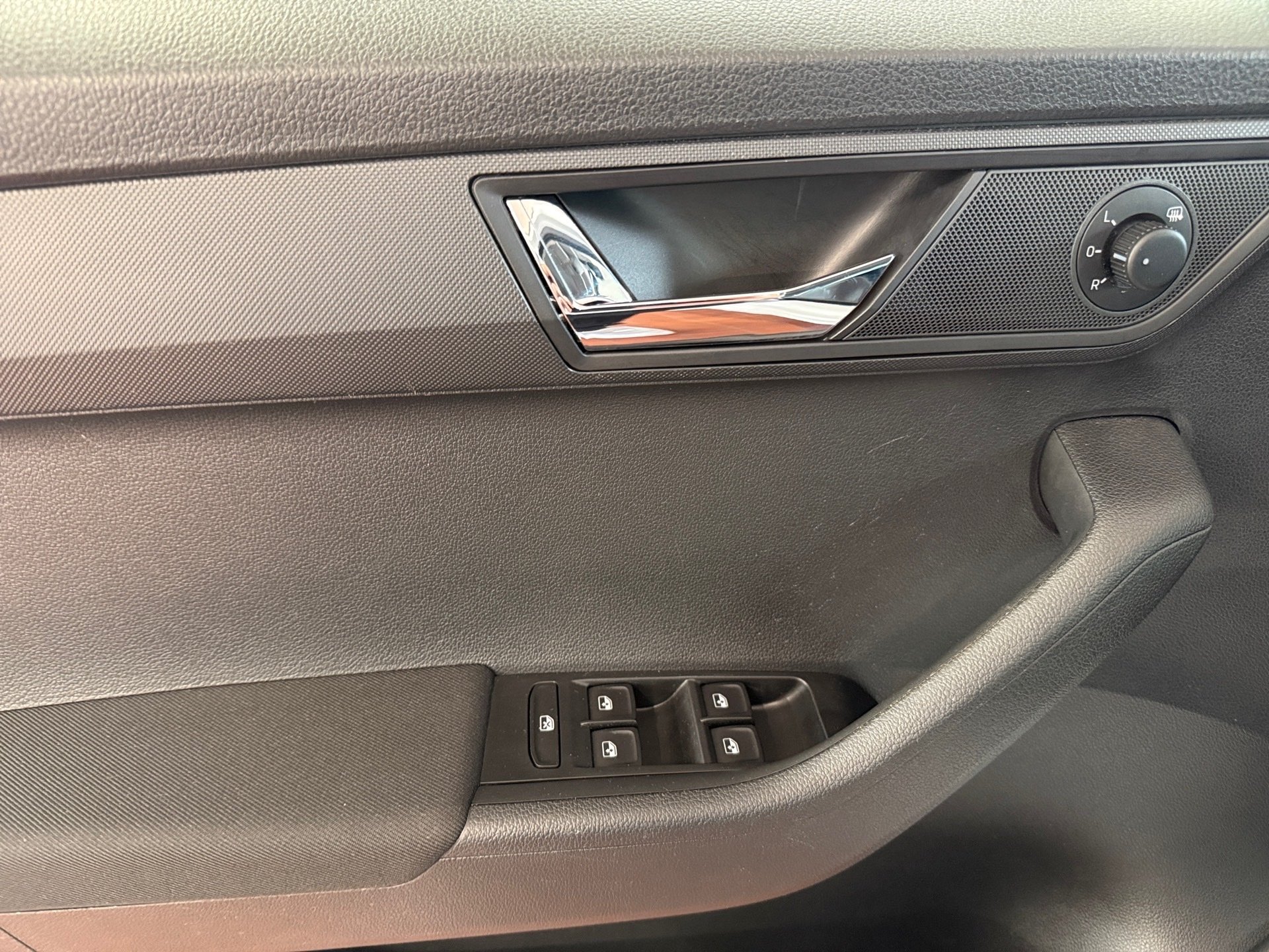 Fabia Combi 1.0 TSI Best of DSG LED Navi PDC SHZ