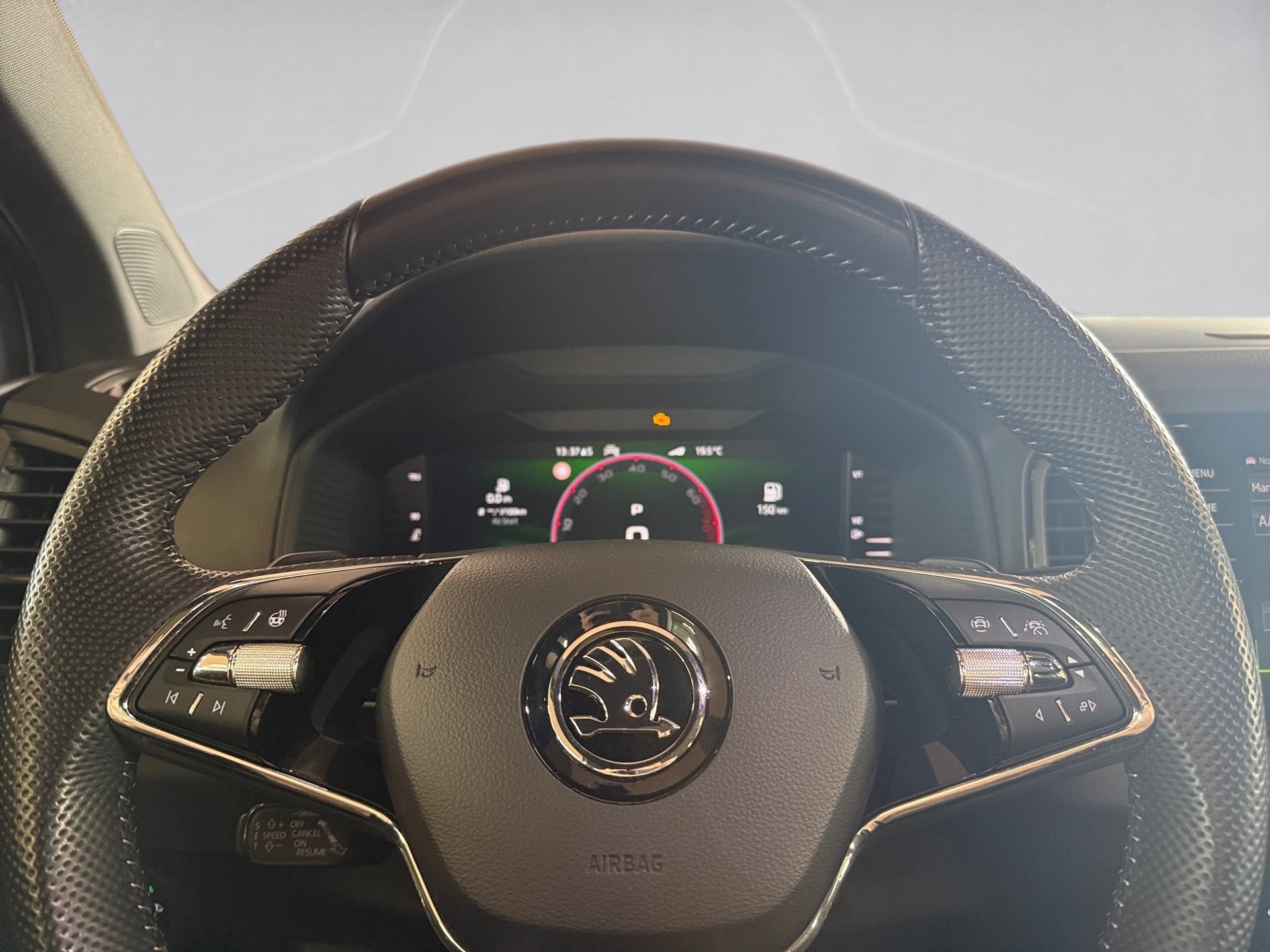 Karoq 2.0 TSI Sportline 4x4 DSG Matrix Navi ACC Pano AHK