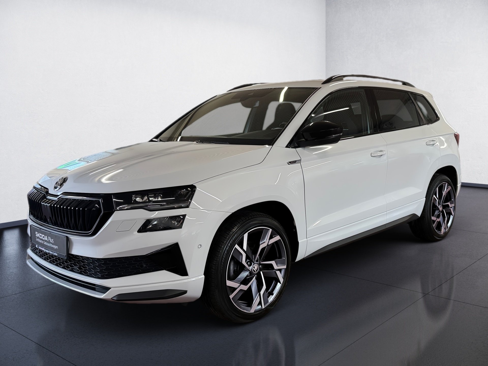 Karoq 2.0 TSI Sportline 4x4 DSG Matrix Navi ACC Pano AHK