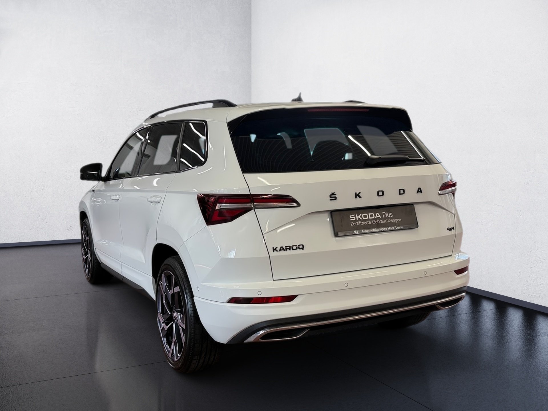 Karoq 2.0 TSI Sportline 4x4 DSG Matrix Navi ACC Pano AHK