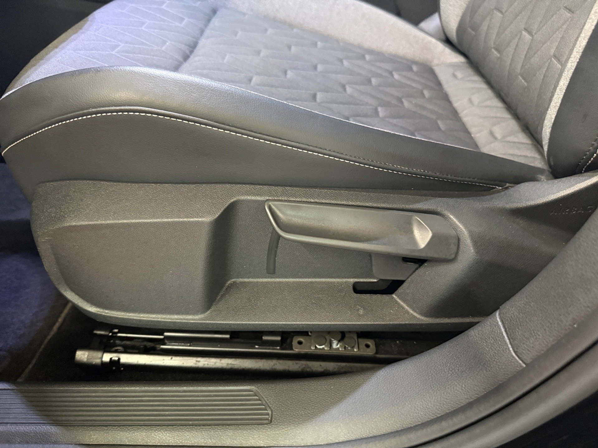 Golf Variant 1.5 eTSI GOAL DSG AHK Navi ACC RFK