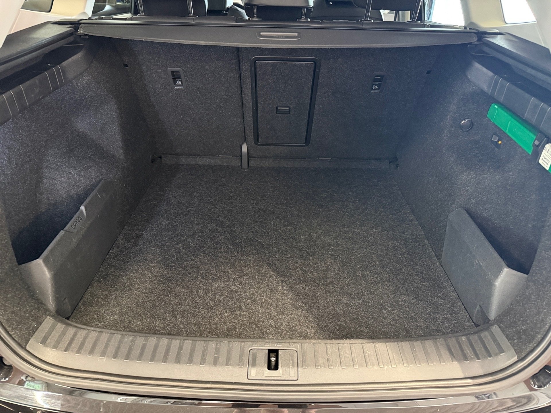 Enyaq iV 60 Suite LED Navi ACC AHK RFK Wärmepumpe