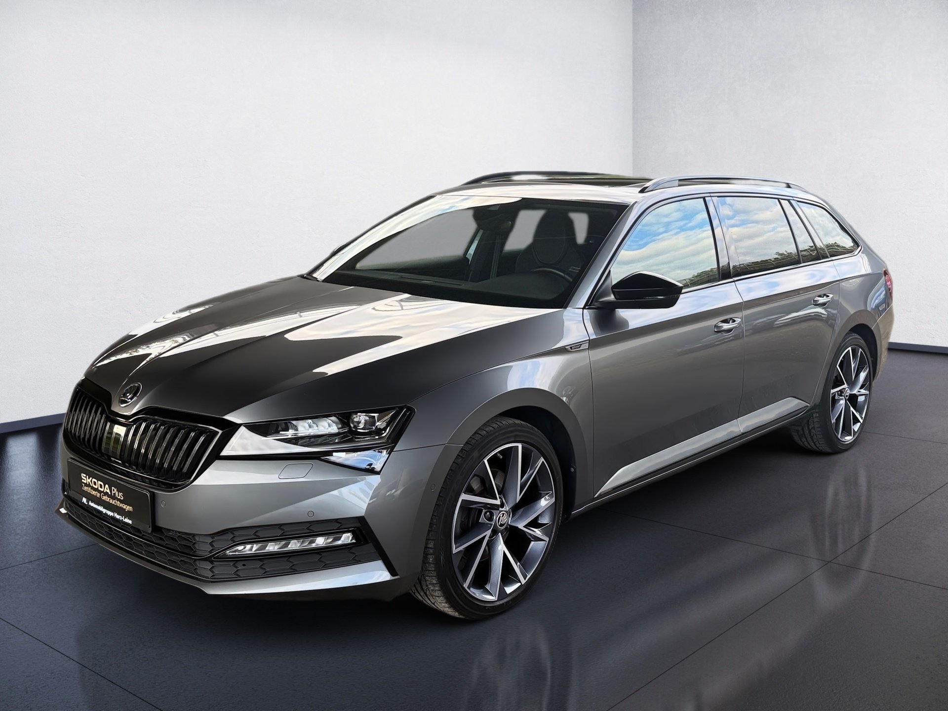Superb Combi 2.0 TDI Sportline DSG LED Navi ACC Pano Standhzg.