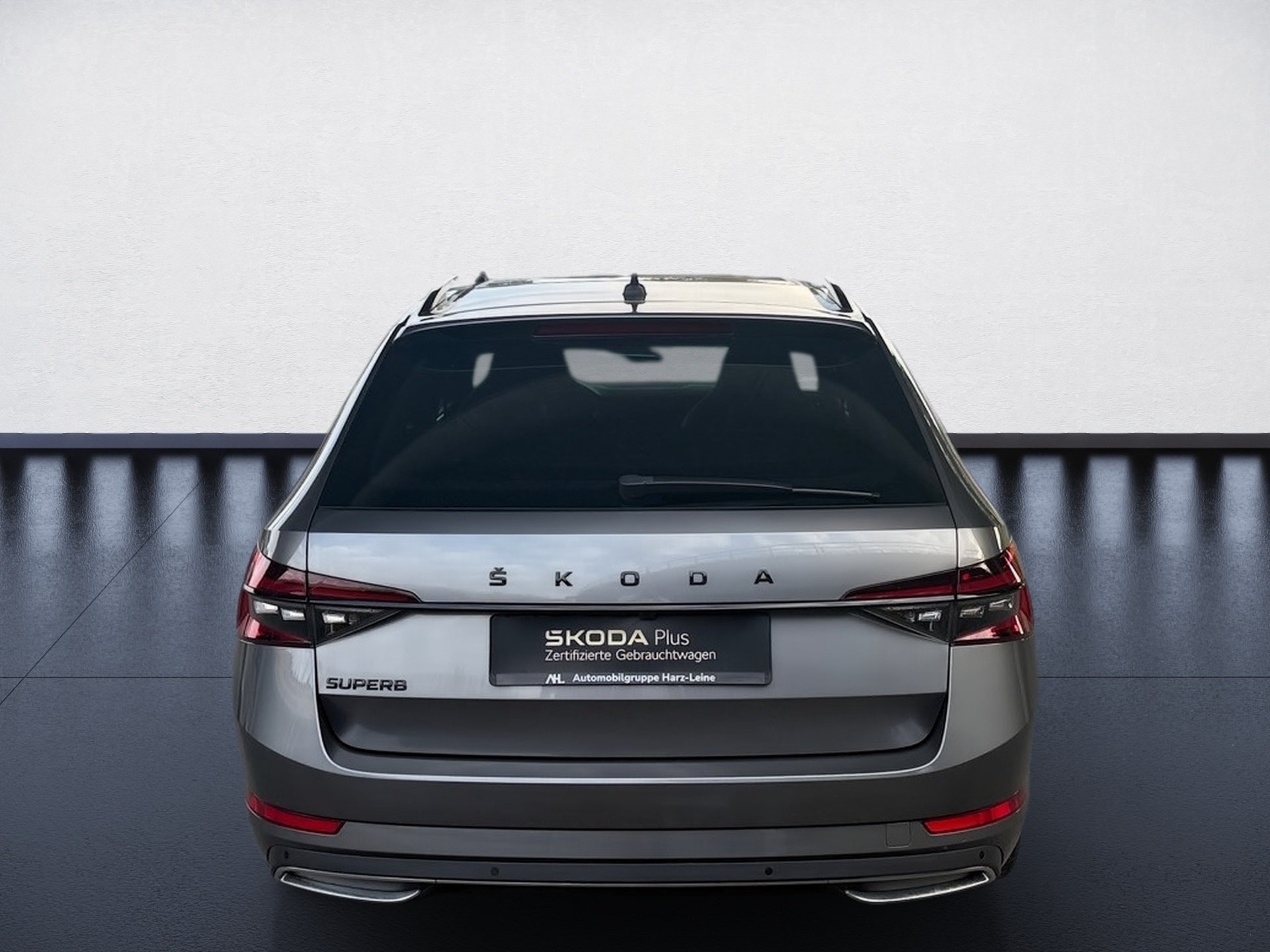 Superb Combi 2.0 TDI Sportline DSG LED Navi ACC Pano Standhzg.