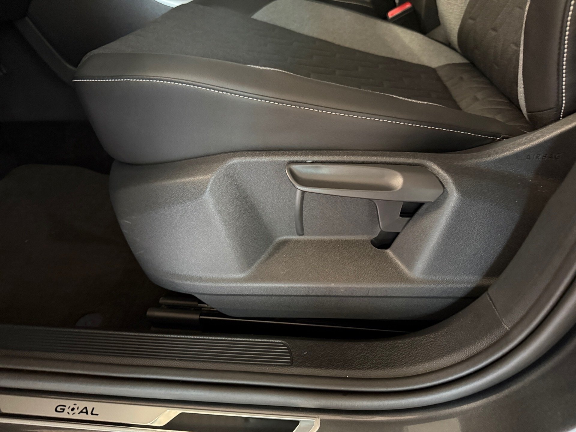 T-Roc 1.0 TSI GOAL LED Navi ACC SHZ App-Connect