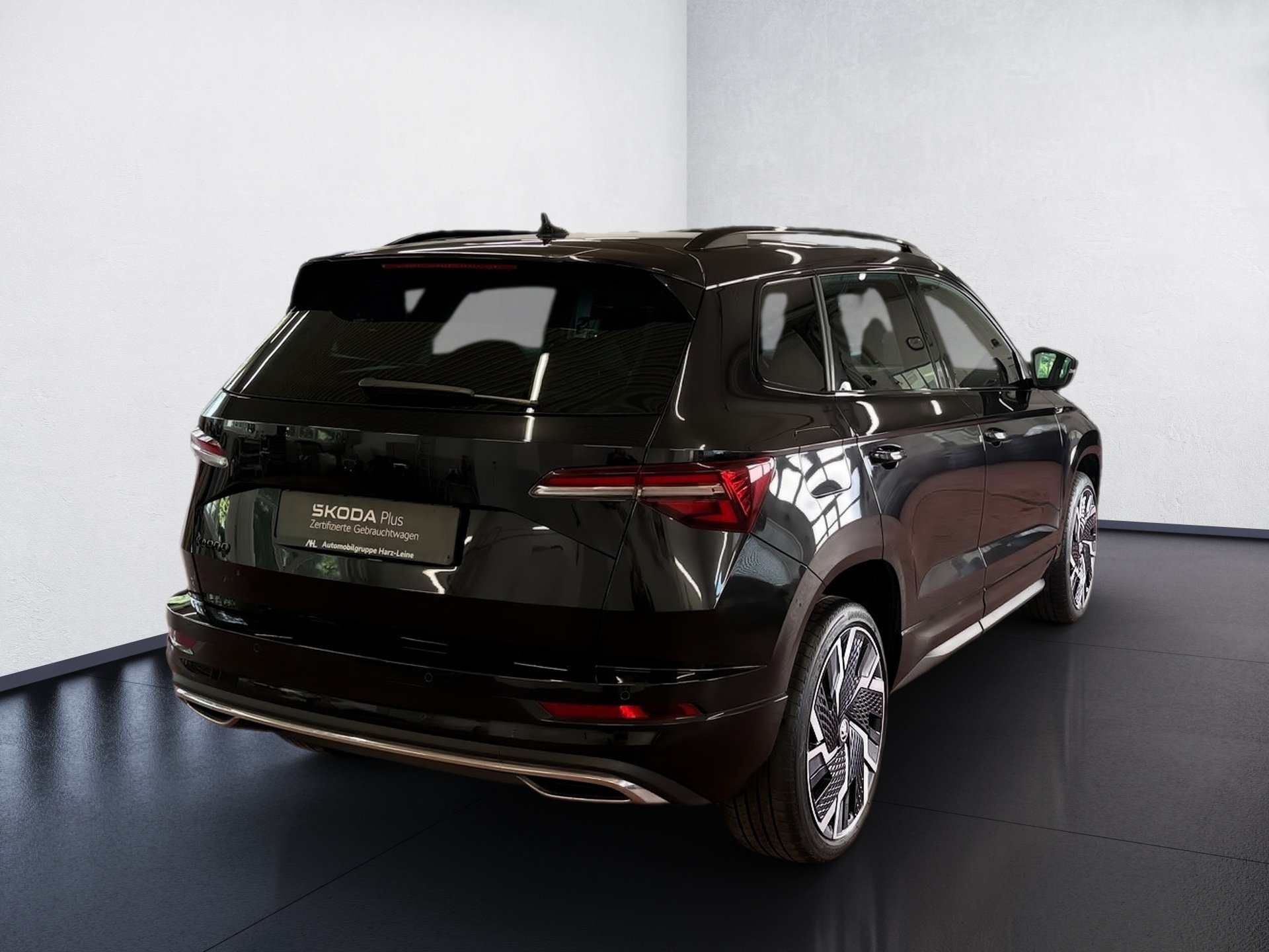 Karoq 1.5 TSI Sportline DSG Matrix Navi AHK Sportsitze