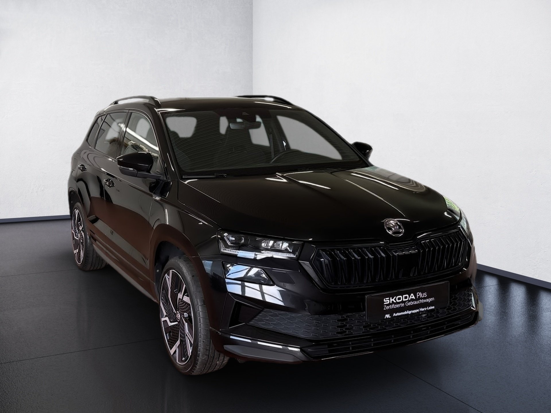 Karoq 1.5 TSI Sportline DSG Matrix Navi AHK Sportsitze