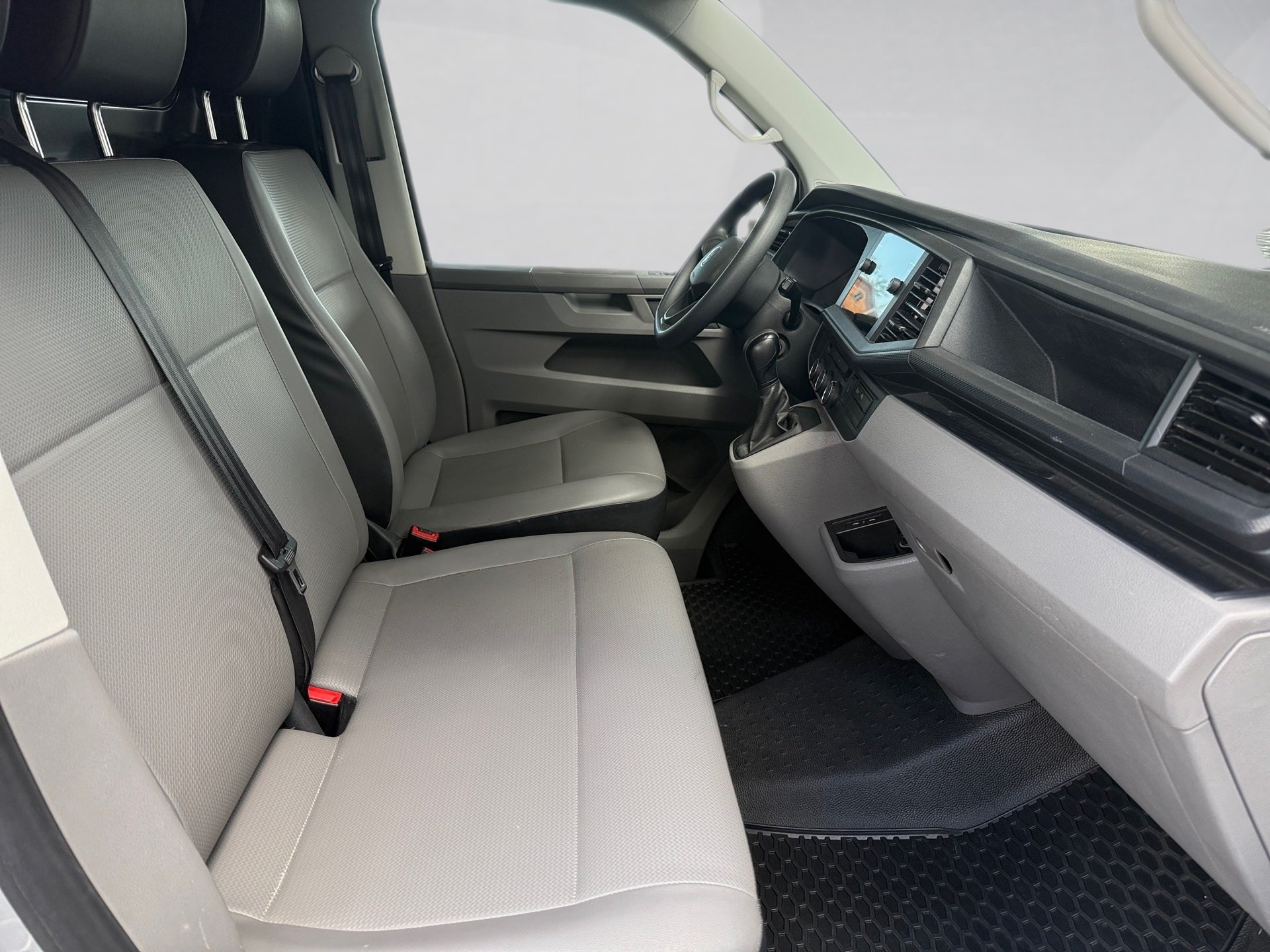 T6.1 Kasten LR 2.0 TDI DSG Klima Navi PDC RFK
