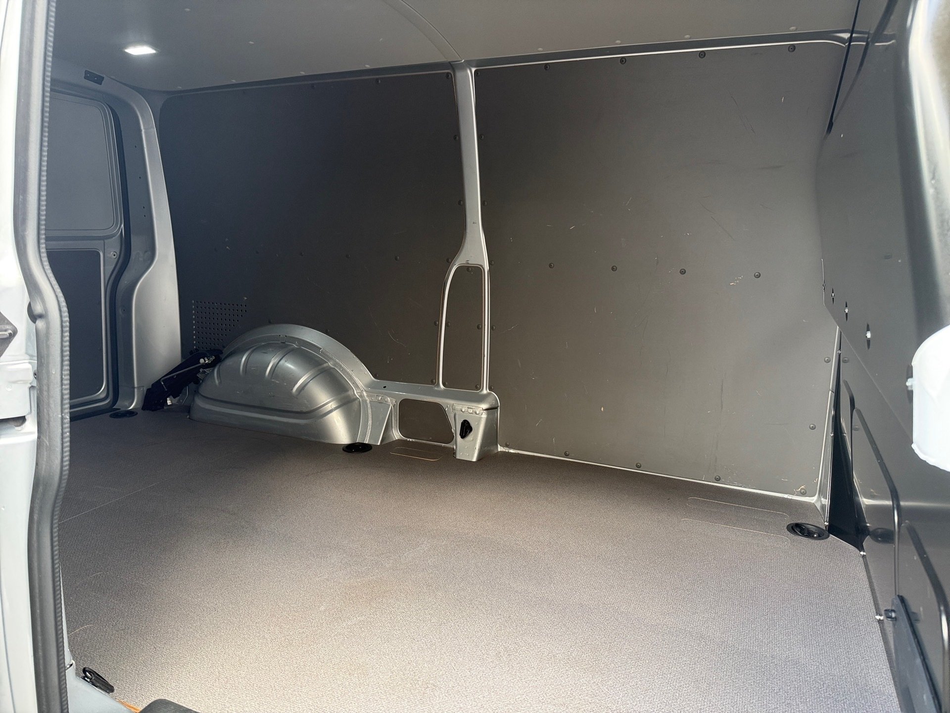 T6.1 Kasten LR 2.0 TDI DSG Klima Navi PDC RFK