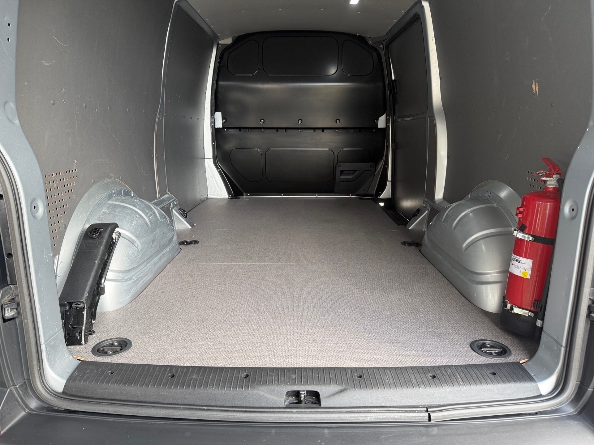 T6.1 Kasten LR 2.0 TDI DSG Klima Navi PDC RFK