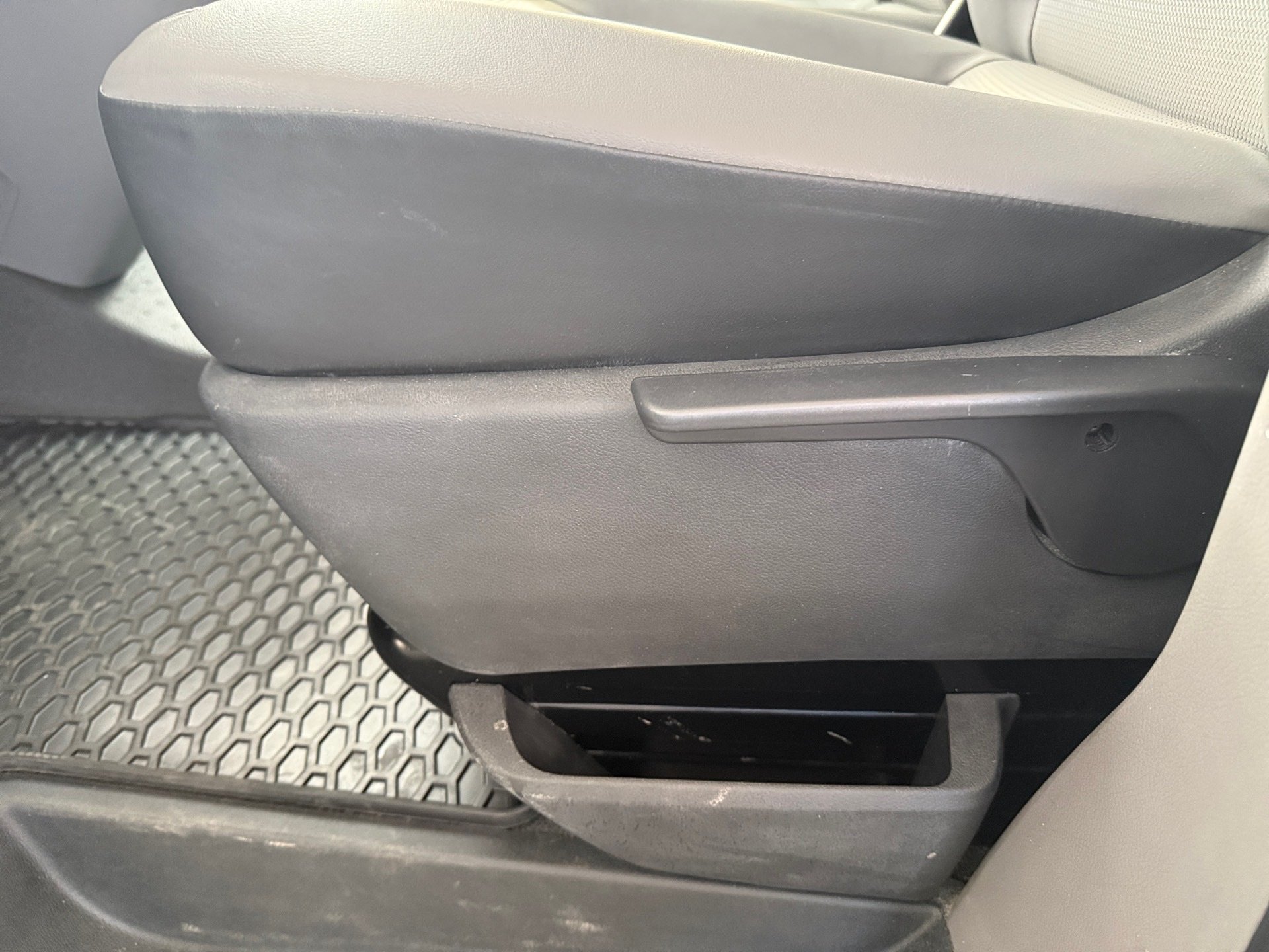 T6.1 Kasten LR 2.0 TDI DSG Klima Navi PDC RFK