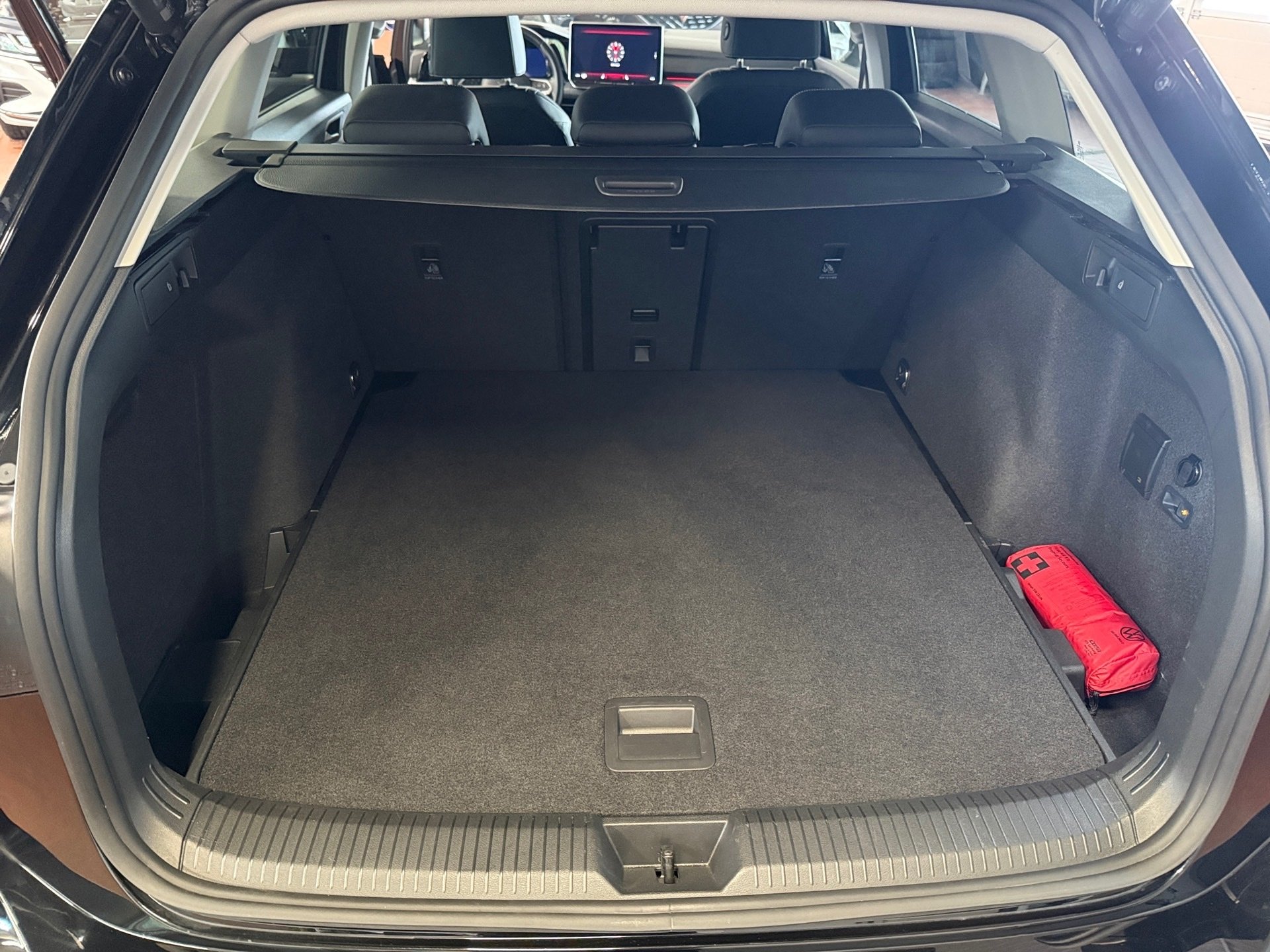 Golf Variant 1.5 eTSI Goal DSG Matrix Navi ACC AHK RFK