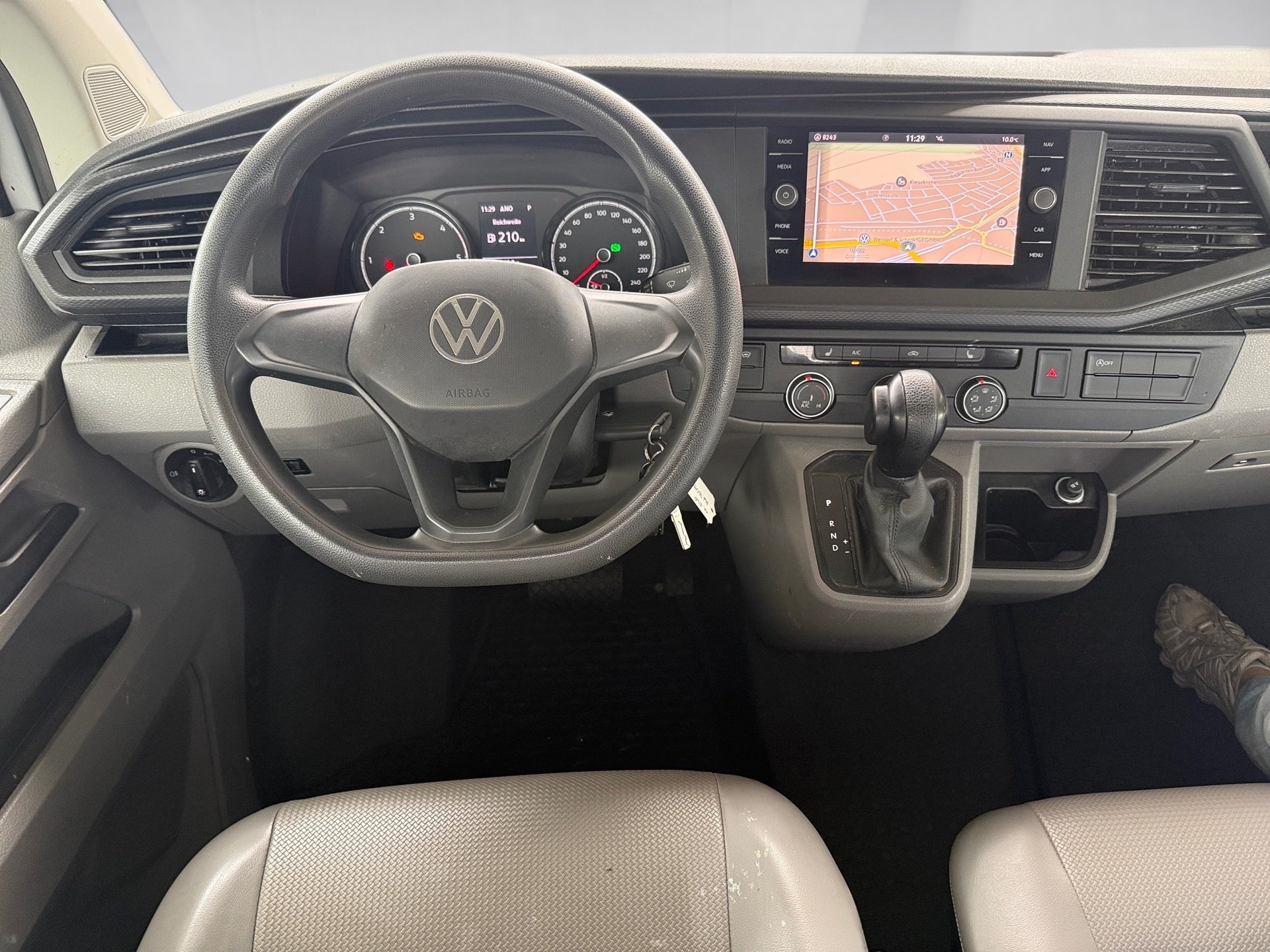 T6.1 Transporter Pritsche LR 2.0 TDI DSG Navi GRA Sitzhzg.
