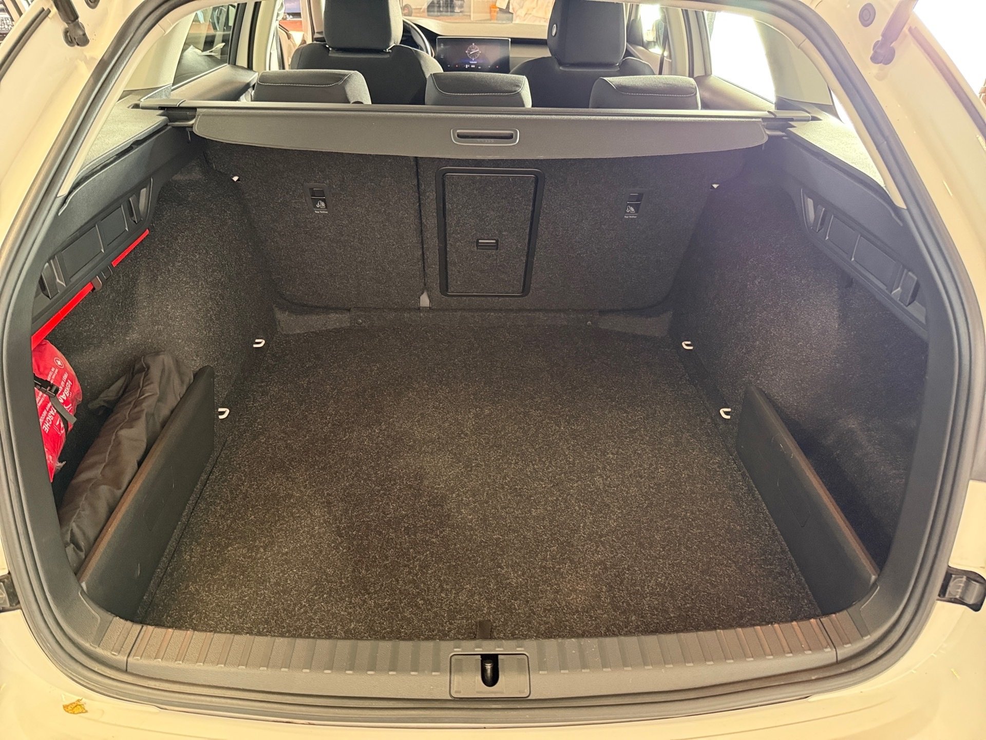 Octavia Combi Ambition 2.0 TDI Ambition DSG LED Navi PDC