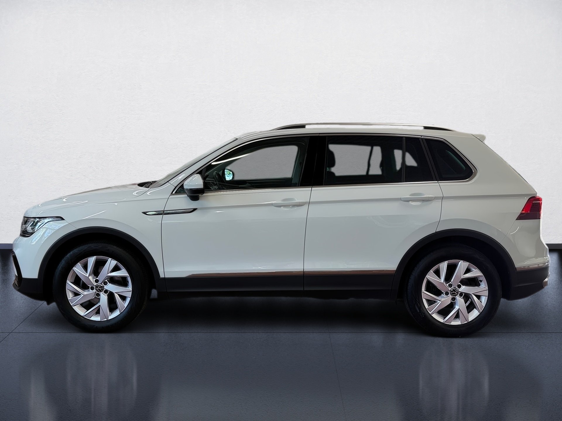 Tiguan Elegance 1.5 TSI Elegance DSG Matrix AHK Navi ACC App-Connect