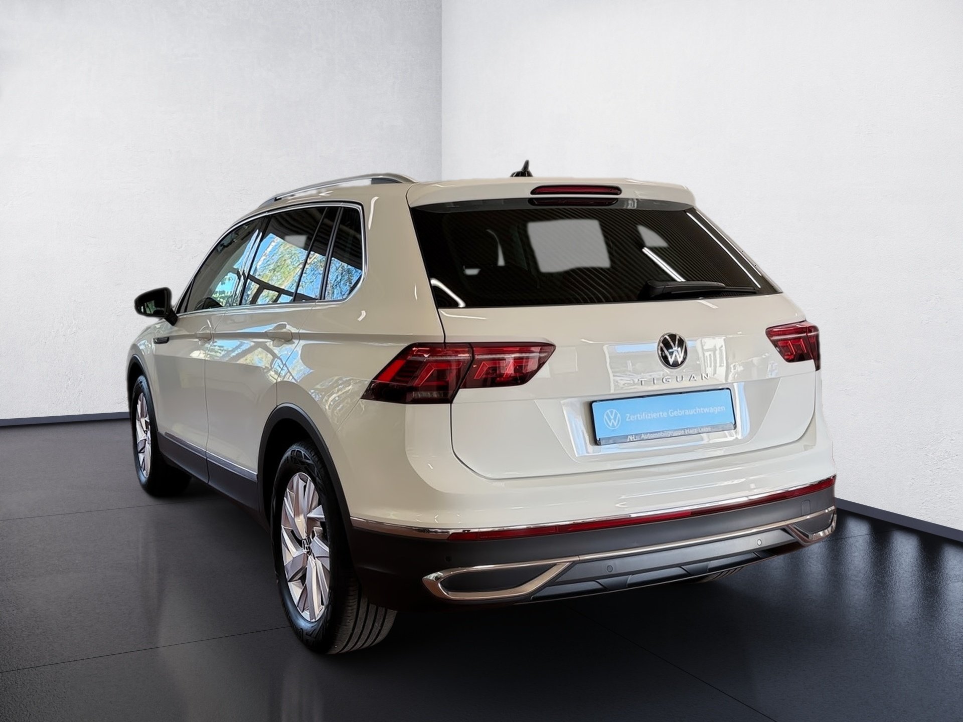 Tiguan Elegance 1.5 TSI Elegance DSG Matrix AHK Navi ACC App-Connect
