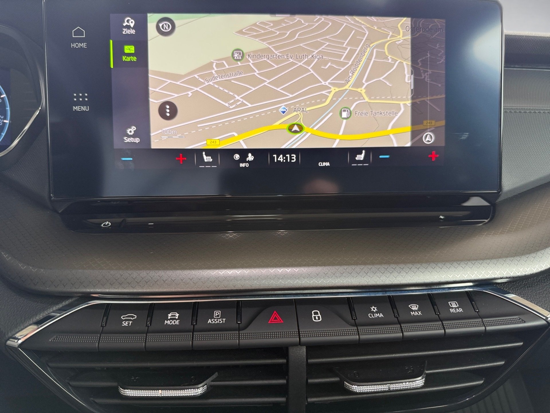 Octavia Combi 2.0 TDI Ambition DSG AHK Pano Navi ACC SmartLink