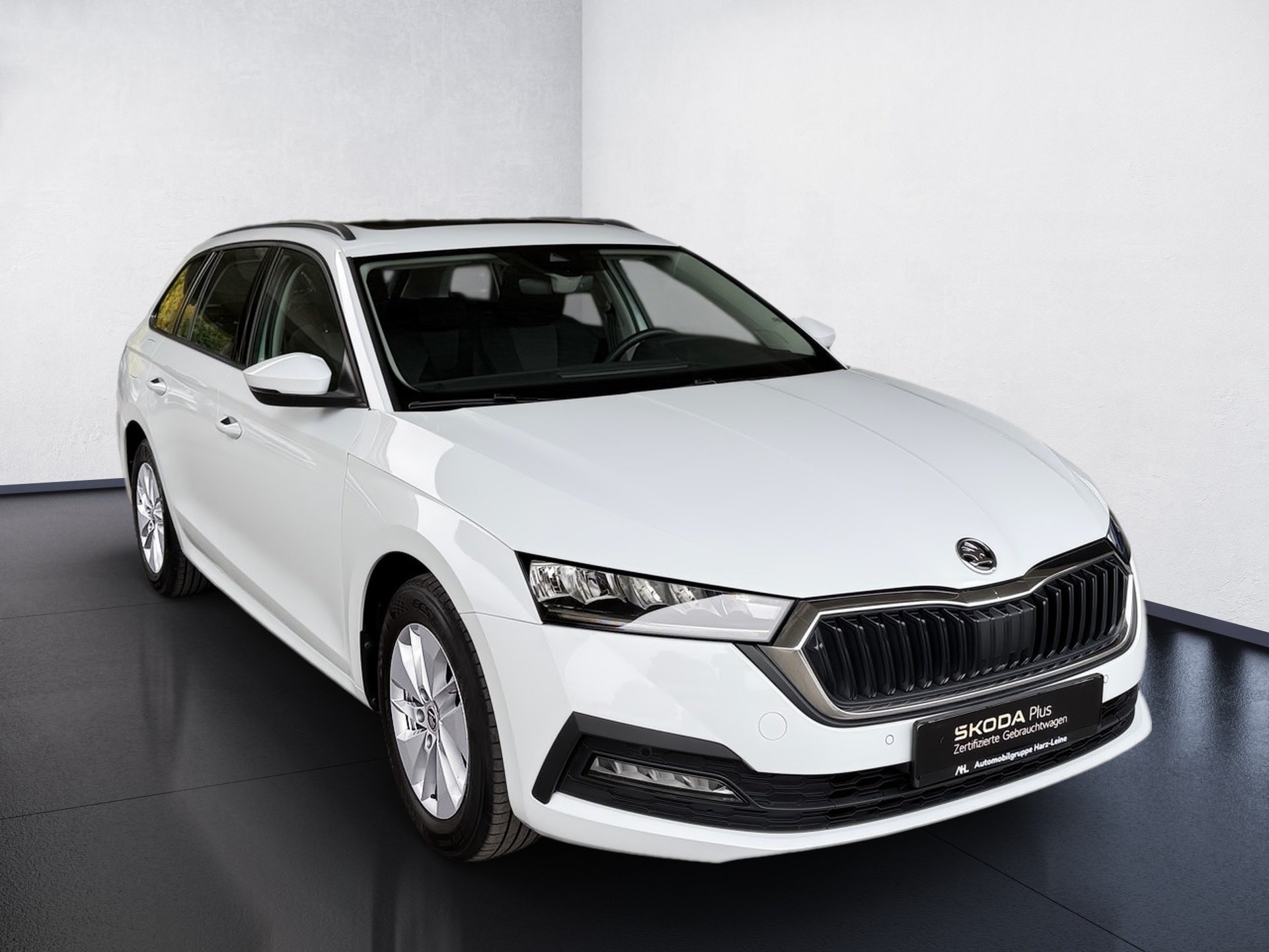 Octavia Combi 2.0 TDI Ambition DSG AHK Pano Navi ACC SmartLink