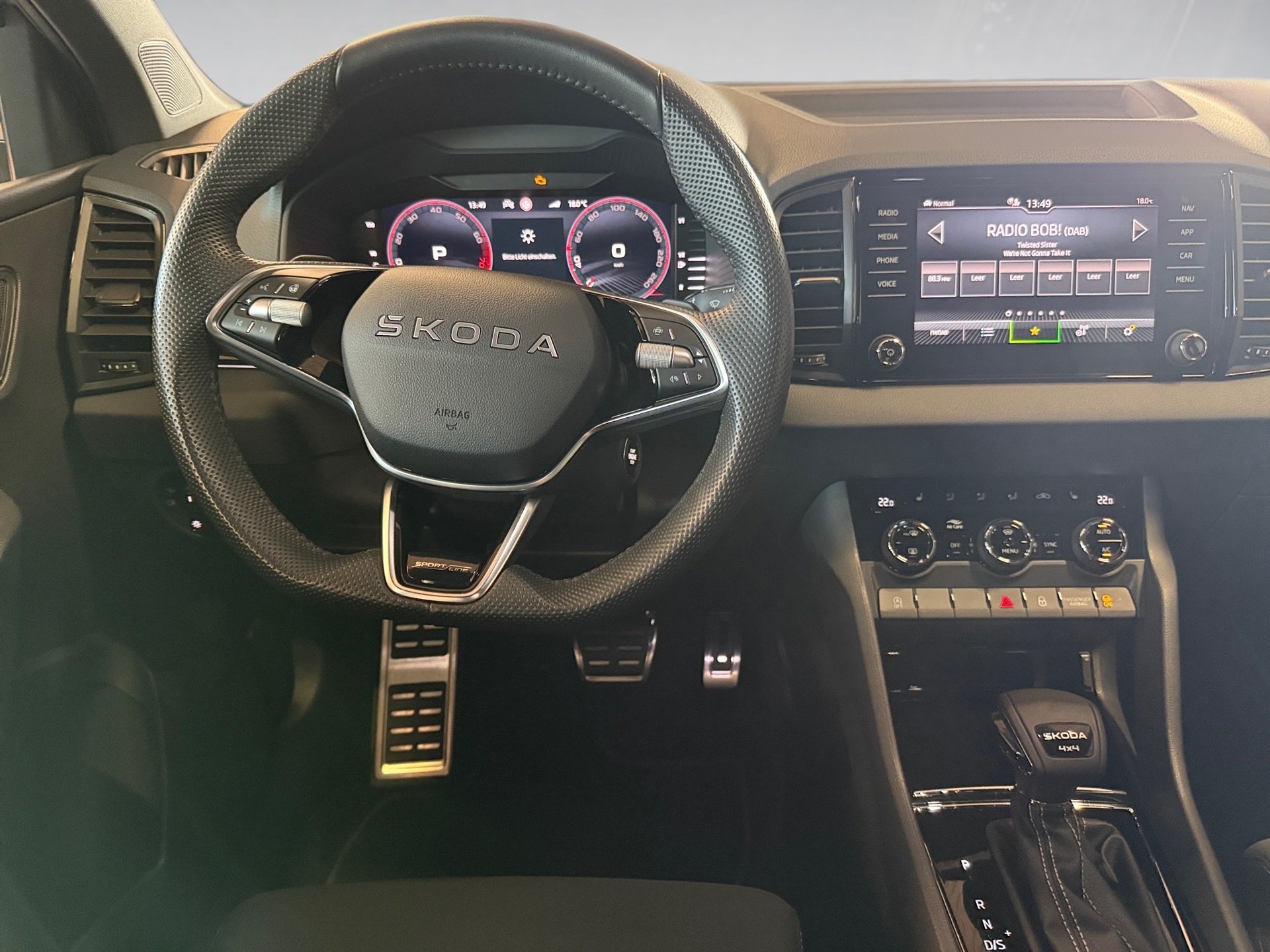 Karoq 2.0 TSI Sportline 4x4 DSG Matrix DCC GRA SmartLink