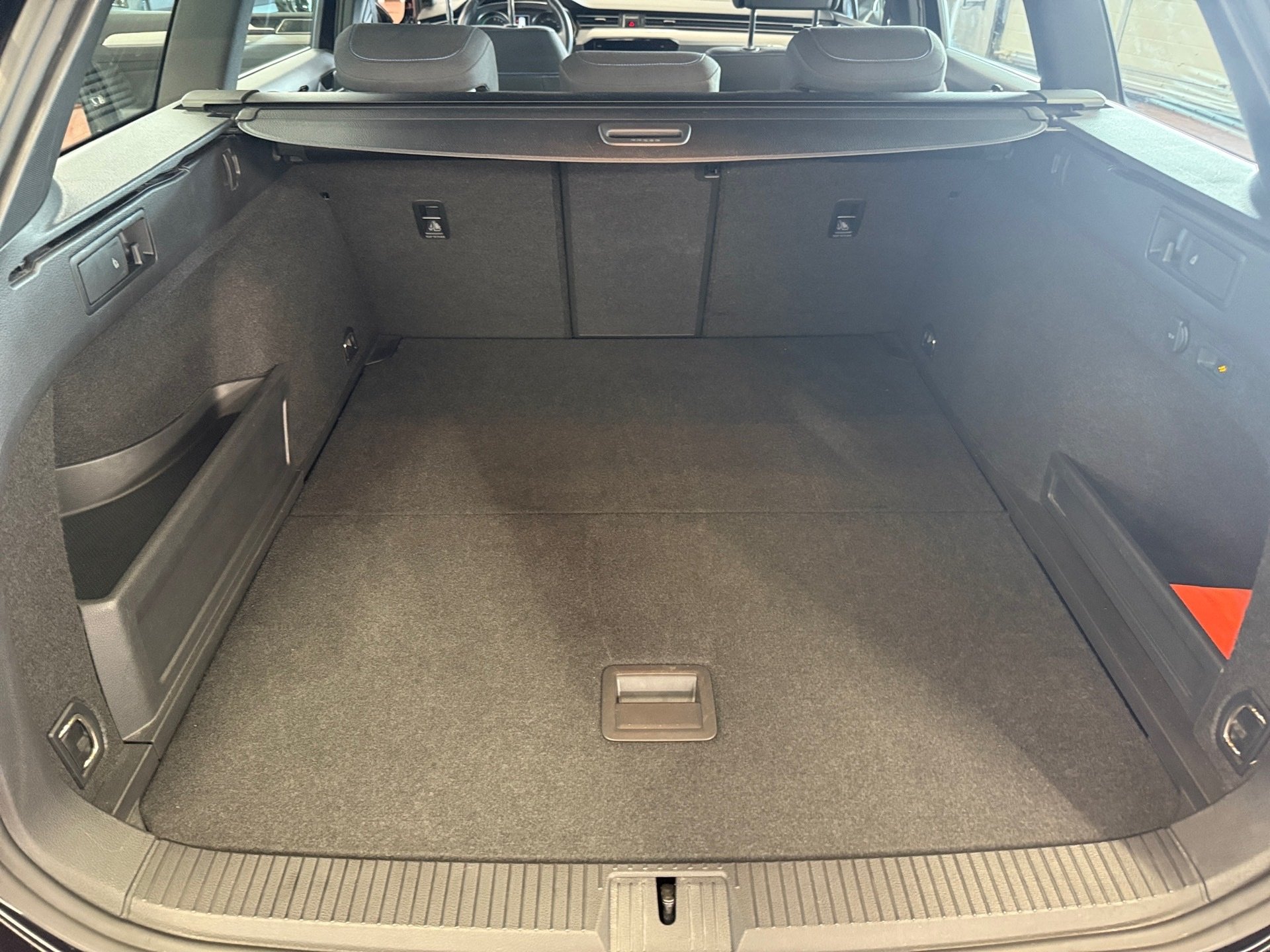 Passat Variant GTE 1.4 TSI DSG LED Navi ACC AHK RFK